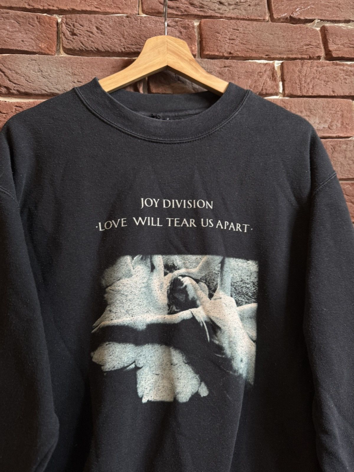 Band Tees × Joy Division × Vintage Vintage JOY DIVISION Love Will Tear Us Apart Sweatshirt L Size US L / EU 52-54 / 3 - 2 Thumbnail