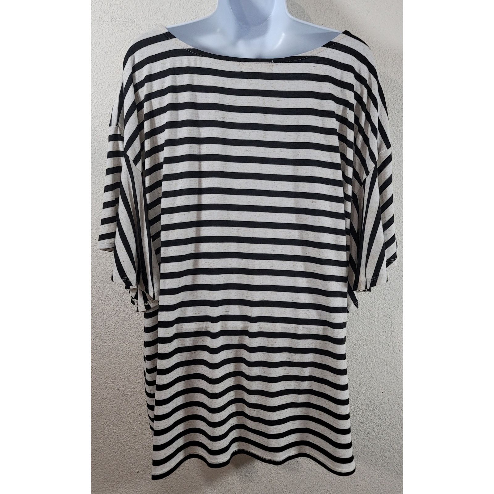 Other 89th & Madison Black Cream Striped Bell Sleeve Top 1X Size XXL / US 16-18 / IT 52-54 - 2 Thumbnail