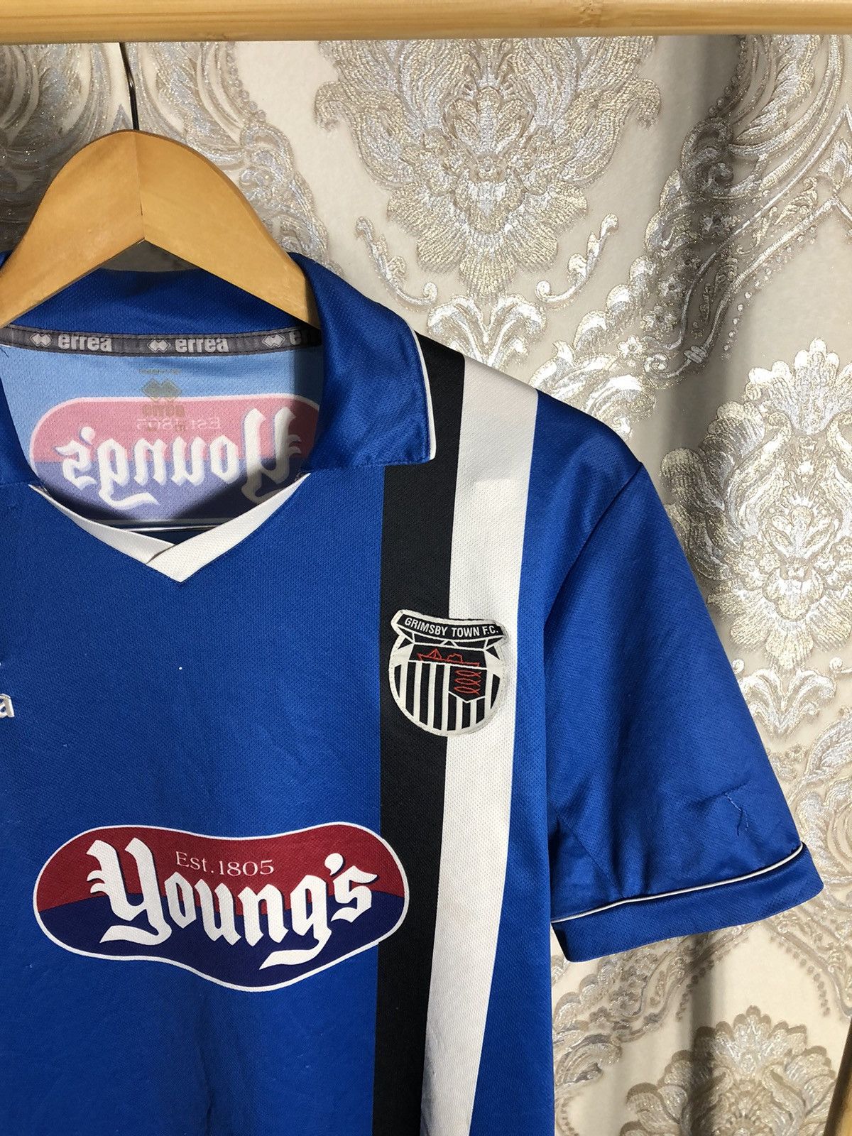 Errea VINTAGE ERREA FC GRIMSBY TOWN ENGLAND RETRO SOCCER JERSEY Size US M / EU 48-50 / 2 - 2 Thumbnail