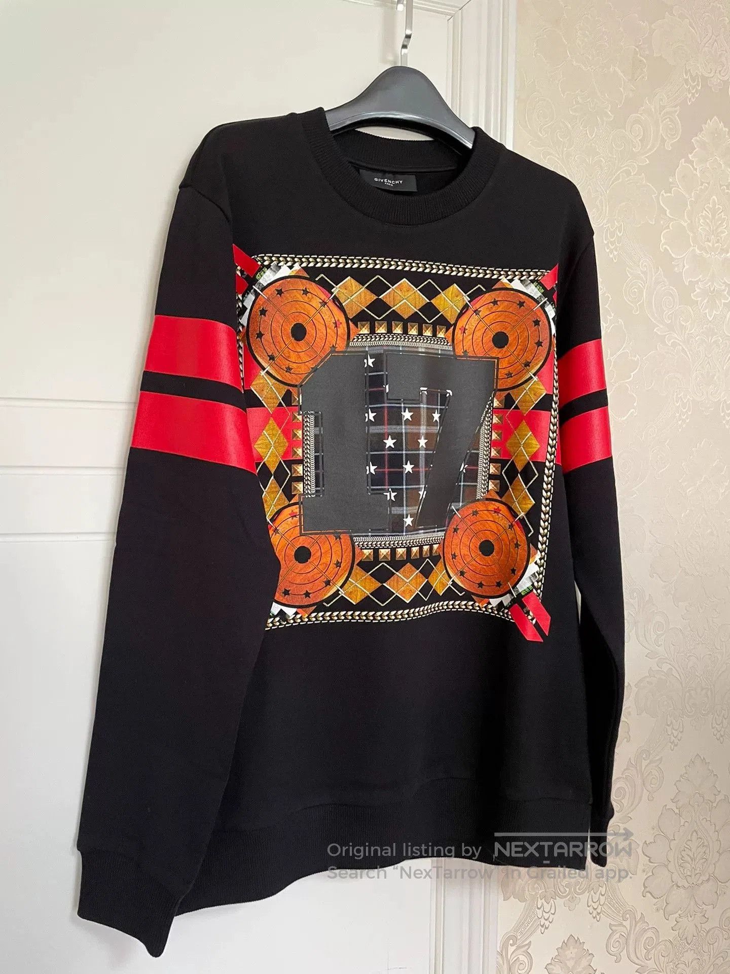 Givenchy Givenchy 17 Target Sweatshirt. Size US S / EU 44-46 / 1 - 1 Thumbnail