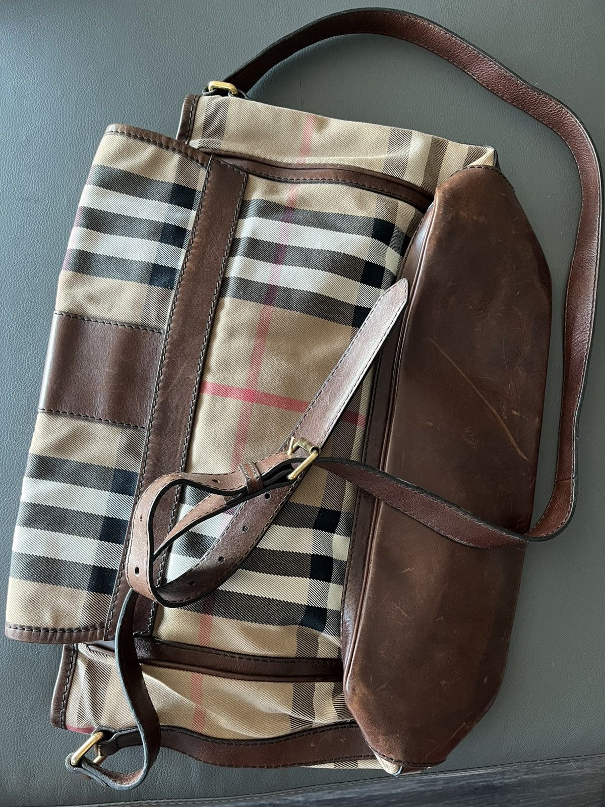 Burberry BBR $3k Rare Vintage Classic Logo Messenger Crossbody Bag Size ONE SIZE - 7 Thumbnail