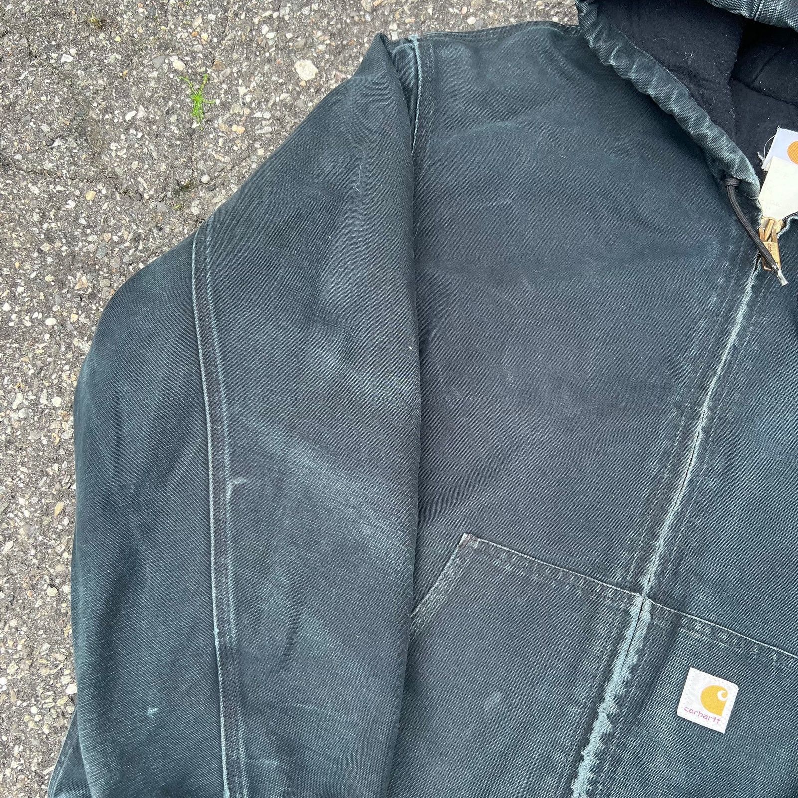 Carhartt × Vintage Vintage faded black Carhartt work wear hooded jacket Size US XXL / EU 58 / 5 - 3 Thumbnail