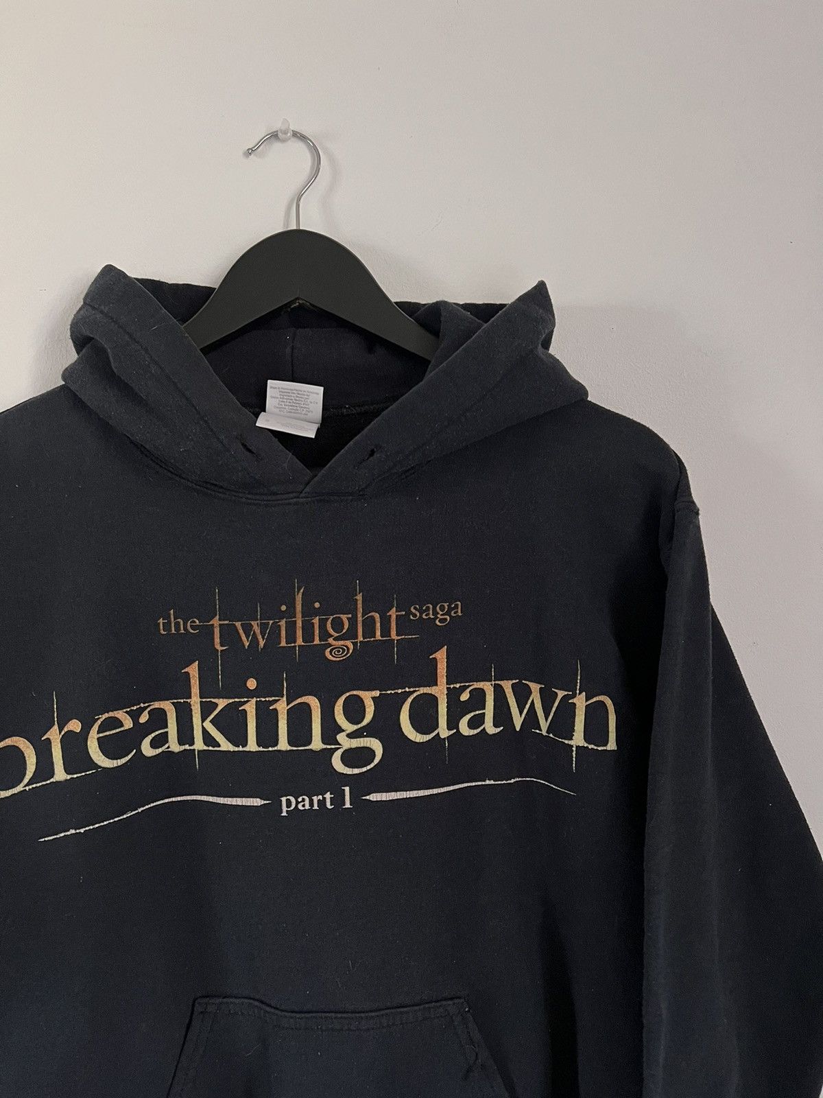 Gildan × Vintage 2011 Twilight vintage black hoodie bella edward Size US S / EU 44-46 / 1 - 4 Thumbnail