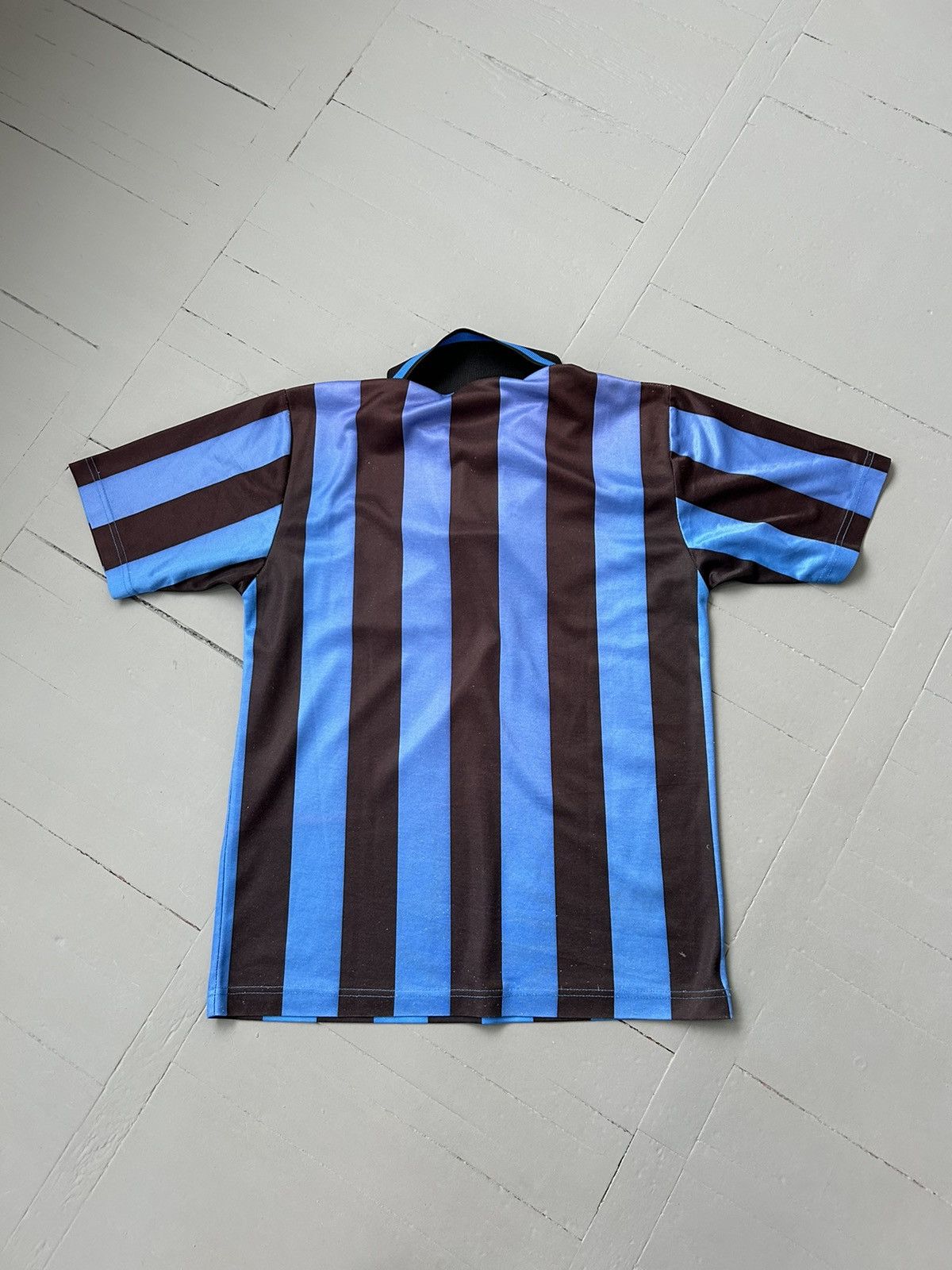 Other FC Inter soccer jersey Size US M / EU 48-50 / 2 - 8 Thumbnail