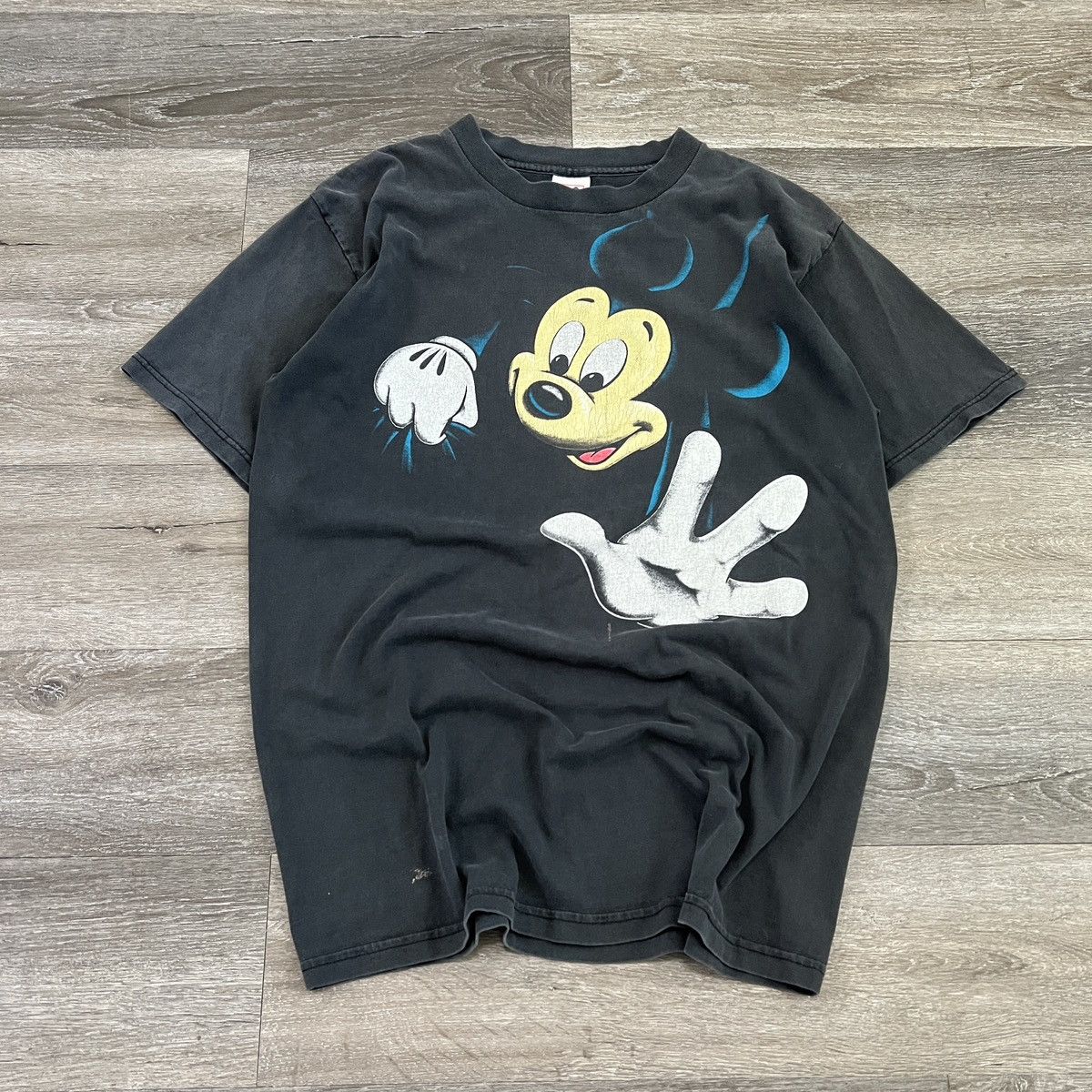 Crazy Vintage 90s faded Mickey Mouse big print t shirt