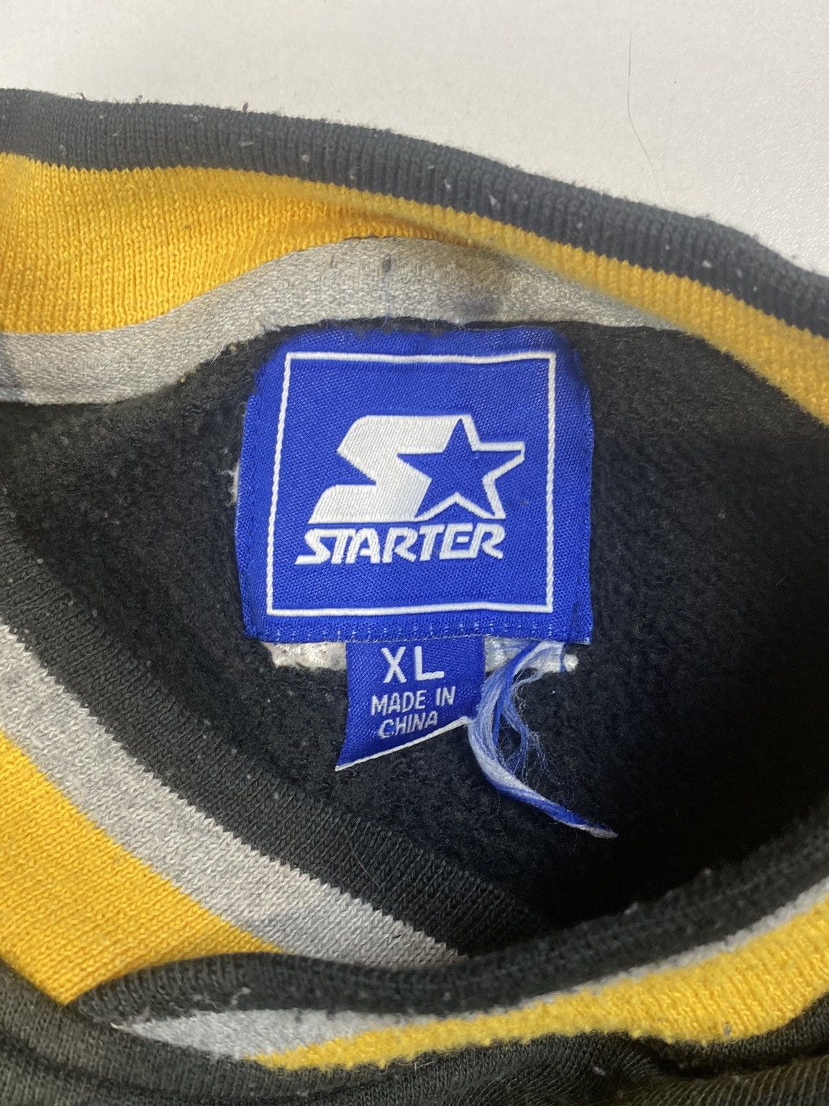 NCAA × Starter × Vintage Vintage Starter NCAA Iowa Hawkeyes Crewneck Size US XL / EU 56 / 4 - 3 Thumbnail
