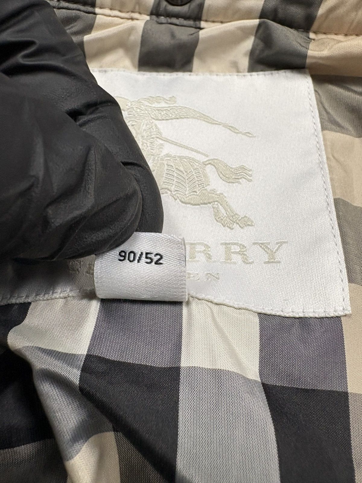 Burberry Burberry 3Y Children Quilted Jacket Nova Check Lining Pink Size XXS / US 00 / IT 34 - 13 Thumbnail