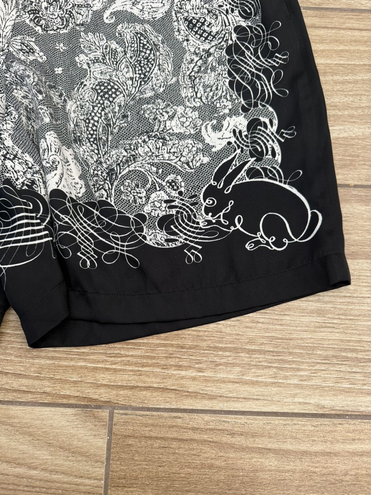 Acne Studios Acne Studios Pattern Printed Bunny Shorts Size US 32 / EU 48 - 3 Thumbnail