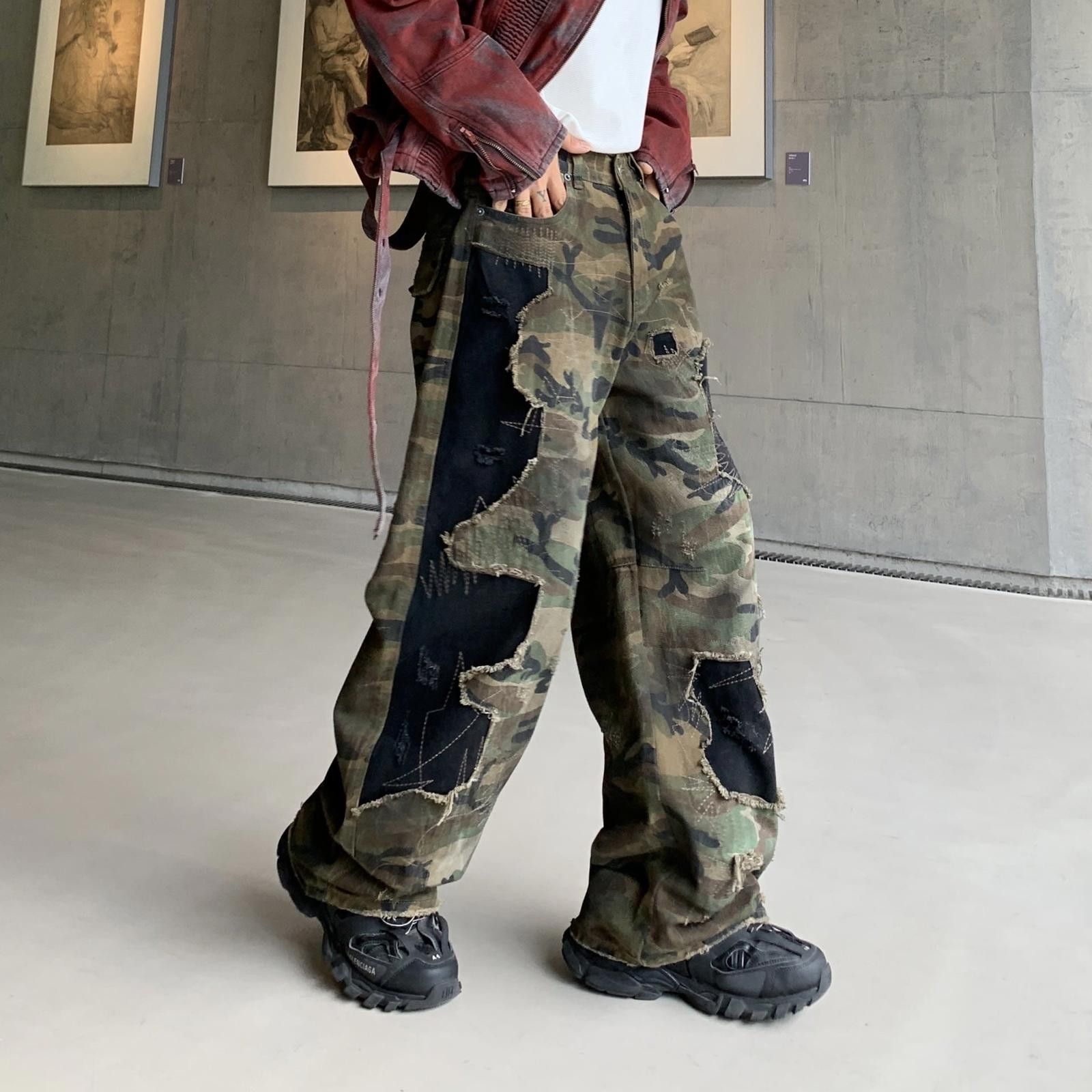 Japanese Brand Camo Distressed Baggy Cargo Pants, Wide Leg Trousers Size US 30 / EU 46 - 2 Thumbnail