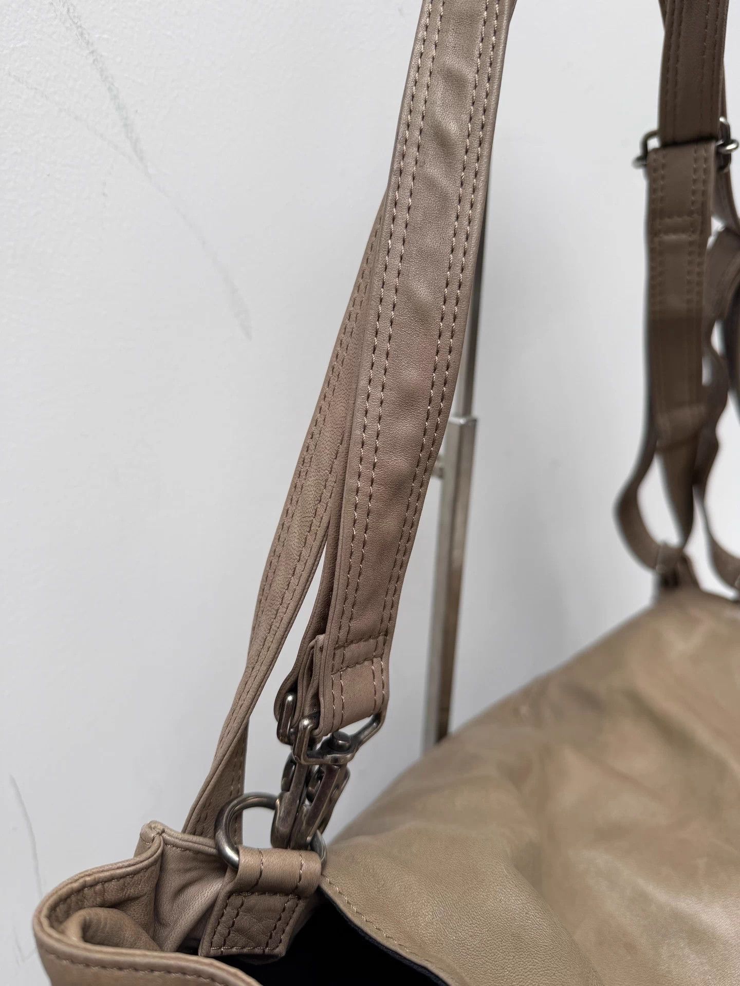 Yohji Yamamoto Yohji Yamamoto Y's Horsehide Beige Flap 2way crossbody Size ONE SIZE - 5 Thumbnail