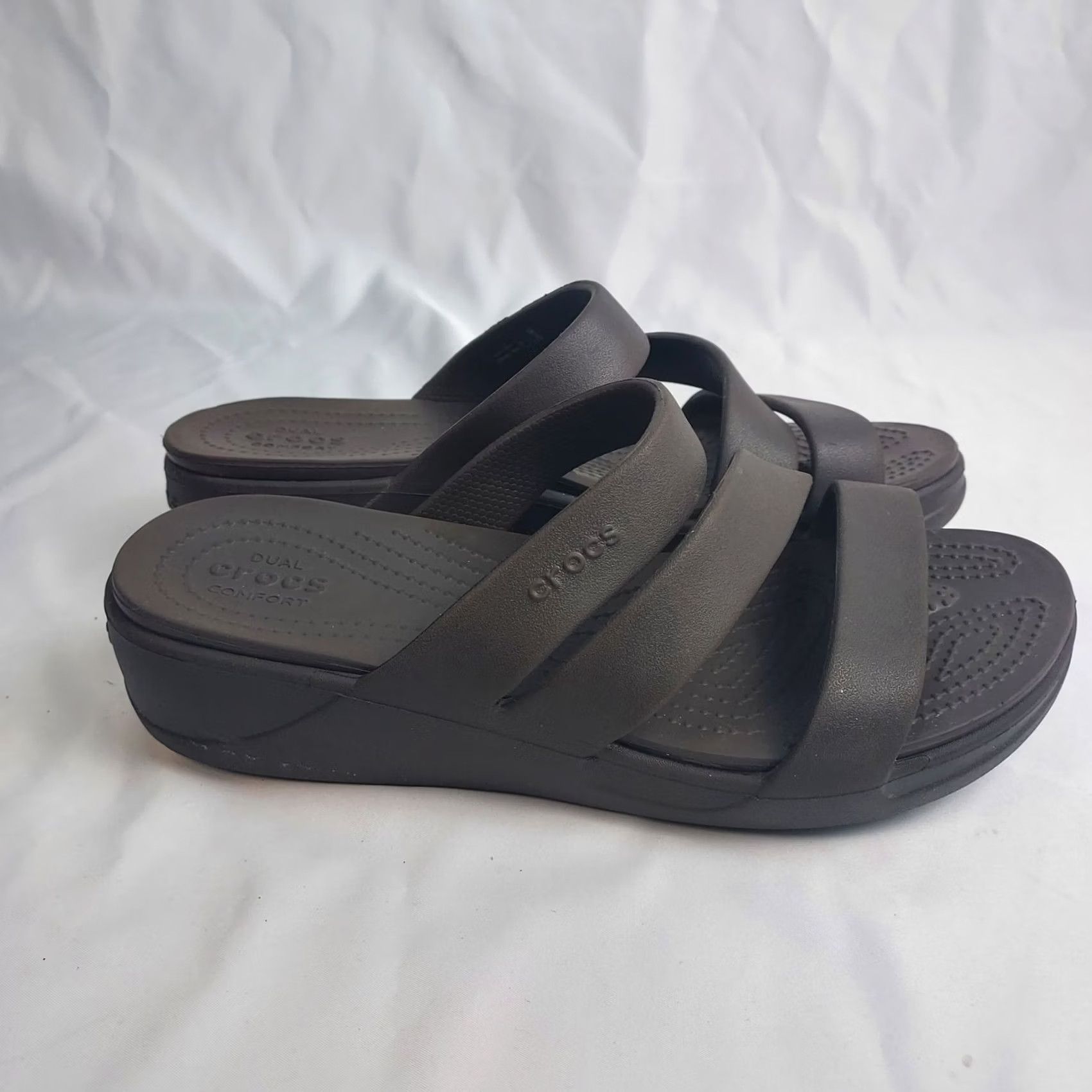 Crocs Crocs Brooklyn Wedge Sandals Black Size 10 Womens Strappy Slip On Comfort Size US 10 / IT 40 - 7 Thumbnail
