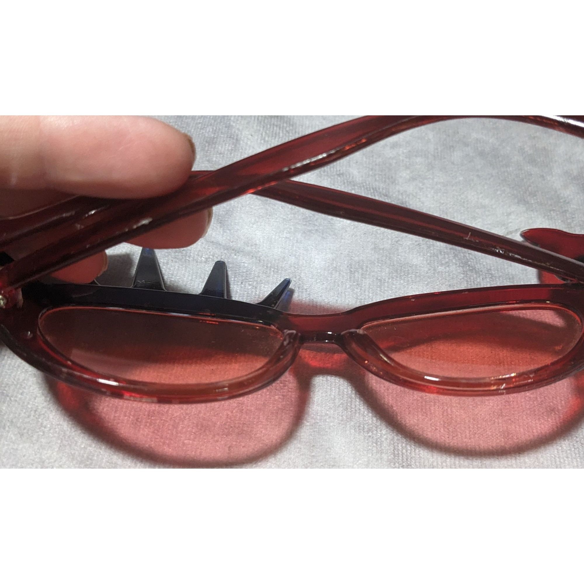 Other Lady Liberty Red And Blue Fashion Sunglasses Size ONE SIZE - 8 Thumbnail