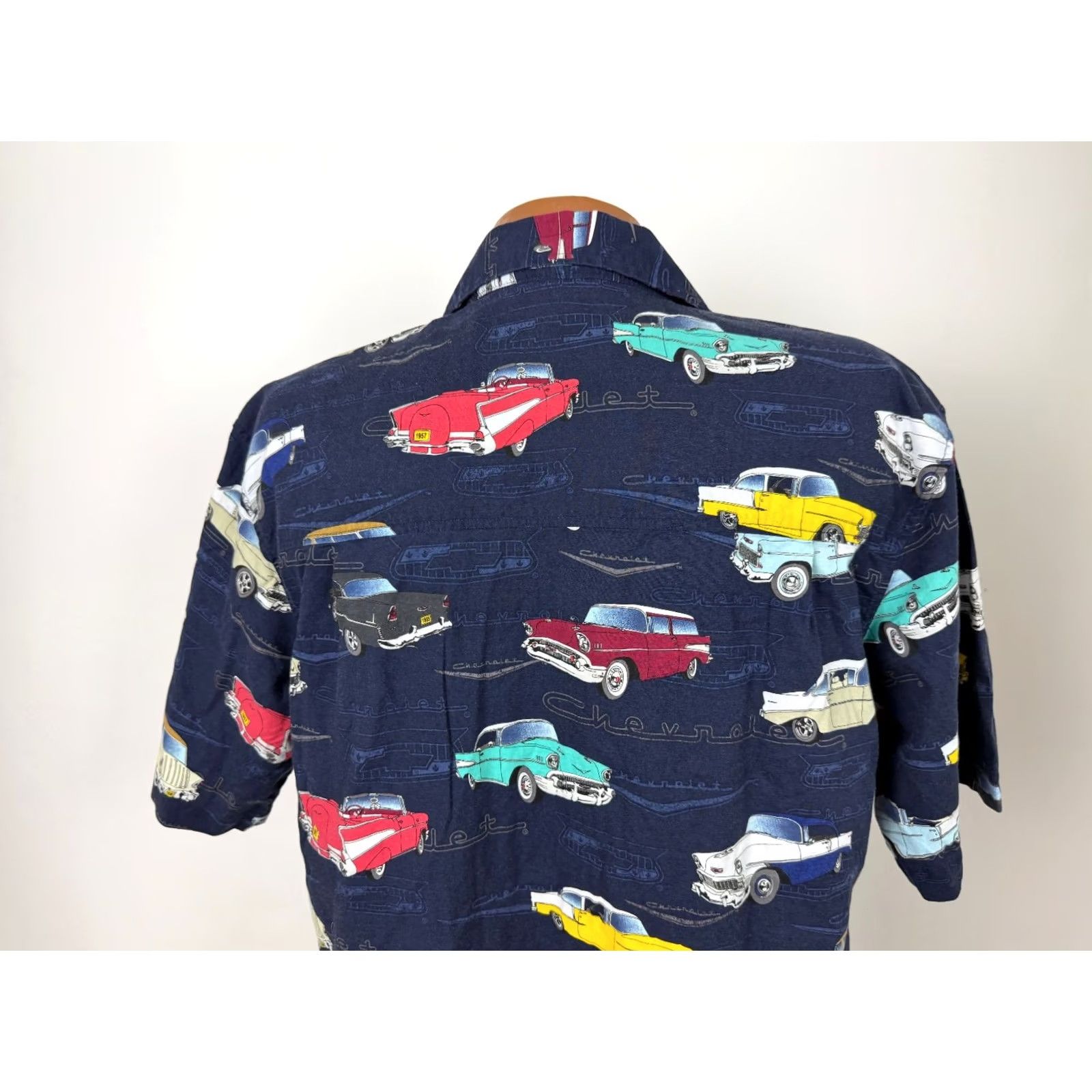 Vintage VINTAGE GM by David Carey Shirt Men L Chevrolet General Motors Classic Cars Hawaiian Size US L / EU 52-54 / 3 - 7 Thumbnail