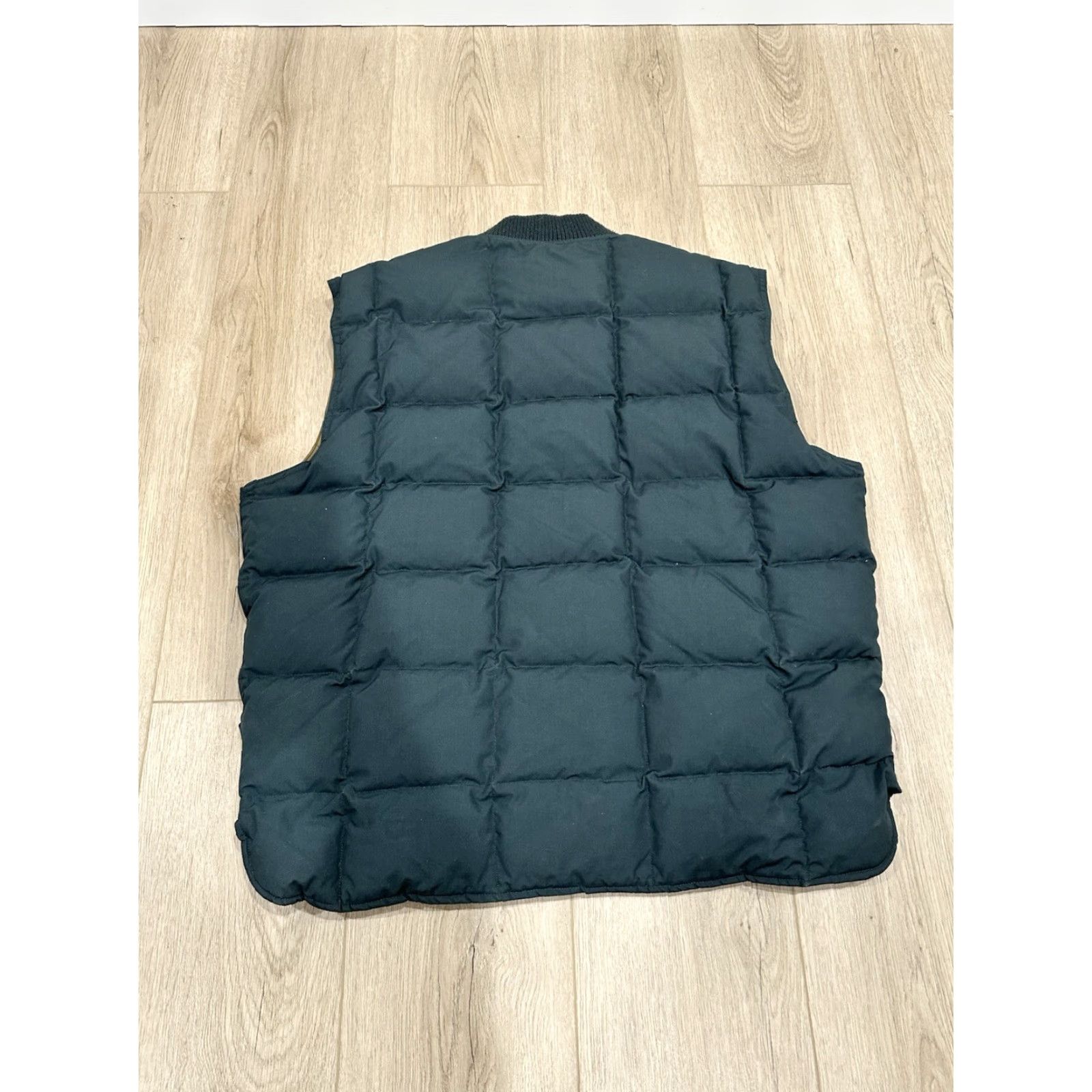 Eddie Bauer VINTAGE Eddie Bauer Reversible Down Vest Mens L Green Beige Quilted Puffer Shirt Size US L / EU 52-54 / 3 - 5 Thumbnail