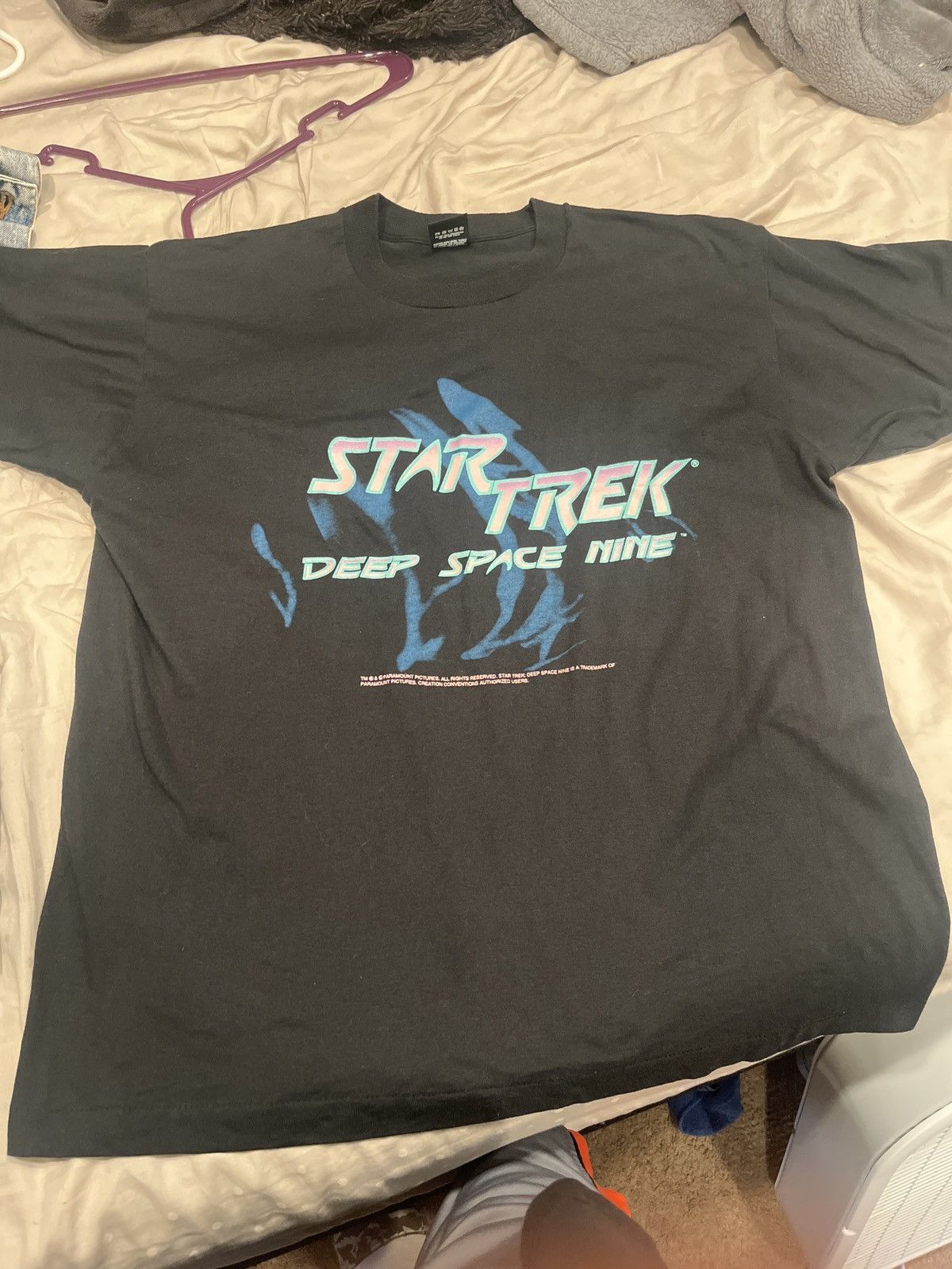 Vintage Star Trek “Deep Space Nine” Size US XL / EU 56 / 4 - 1 Thumbnail