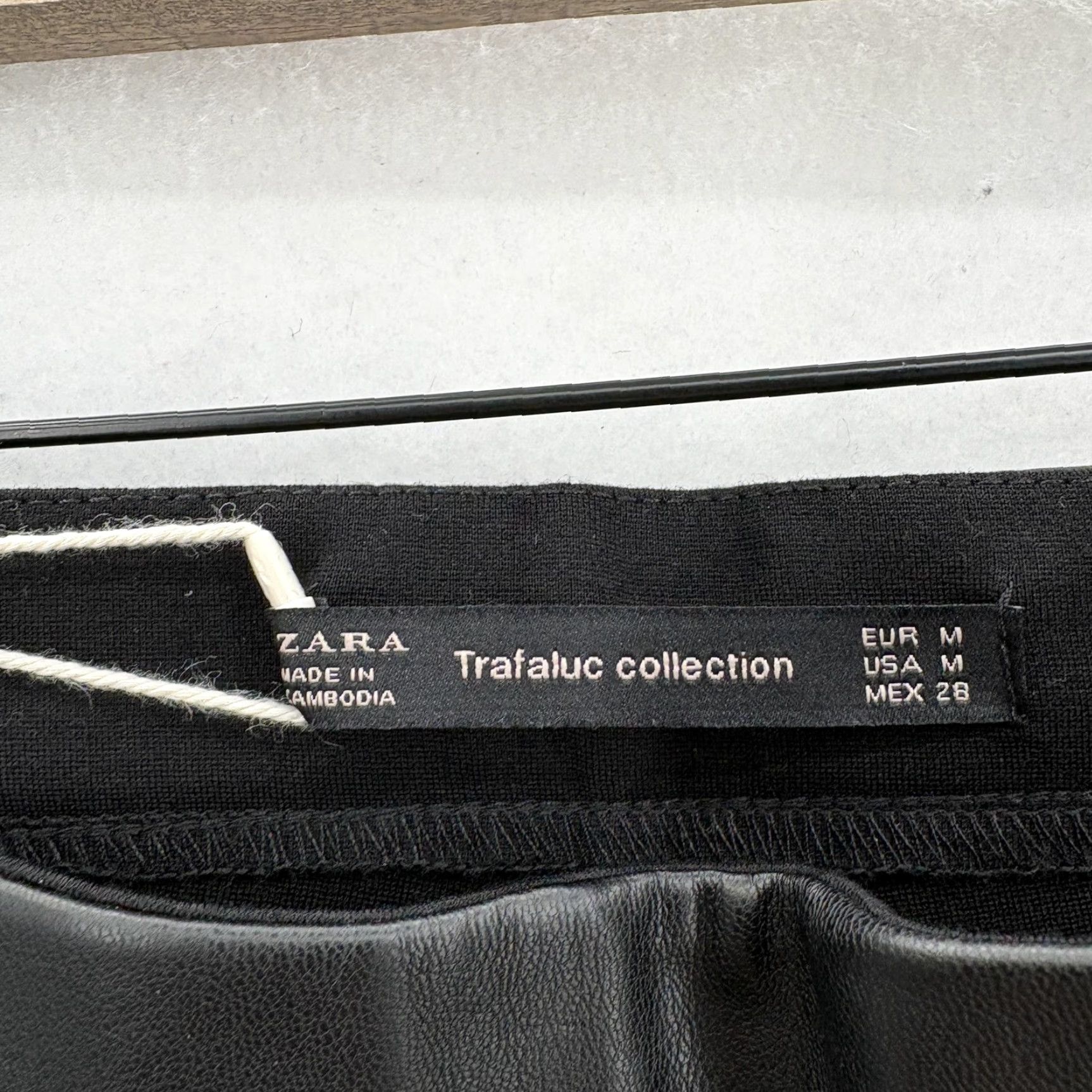Zara Zara Trafaluc Pants Womens Medium Black Mid Rise Faux Leather Trim Leggings NWT Size 32" / US 10 / IT 46 - 5 Thumbnail