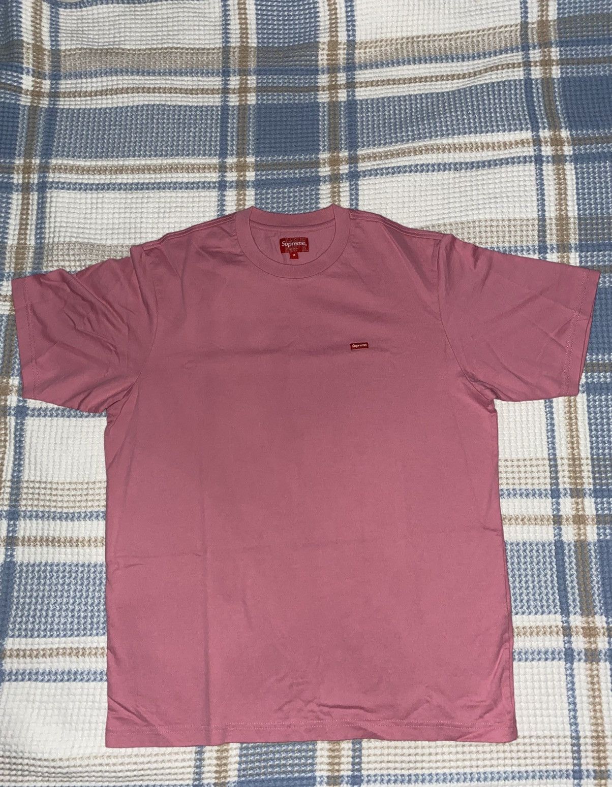 Supreme Supreme Pink Logo T-Shirt Size US M / EU 48-50 / 2 - 1 Thumbnail