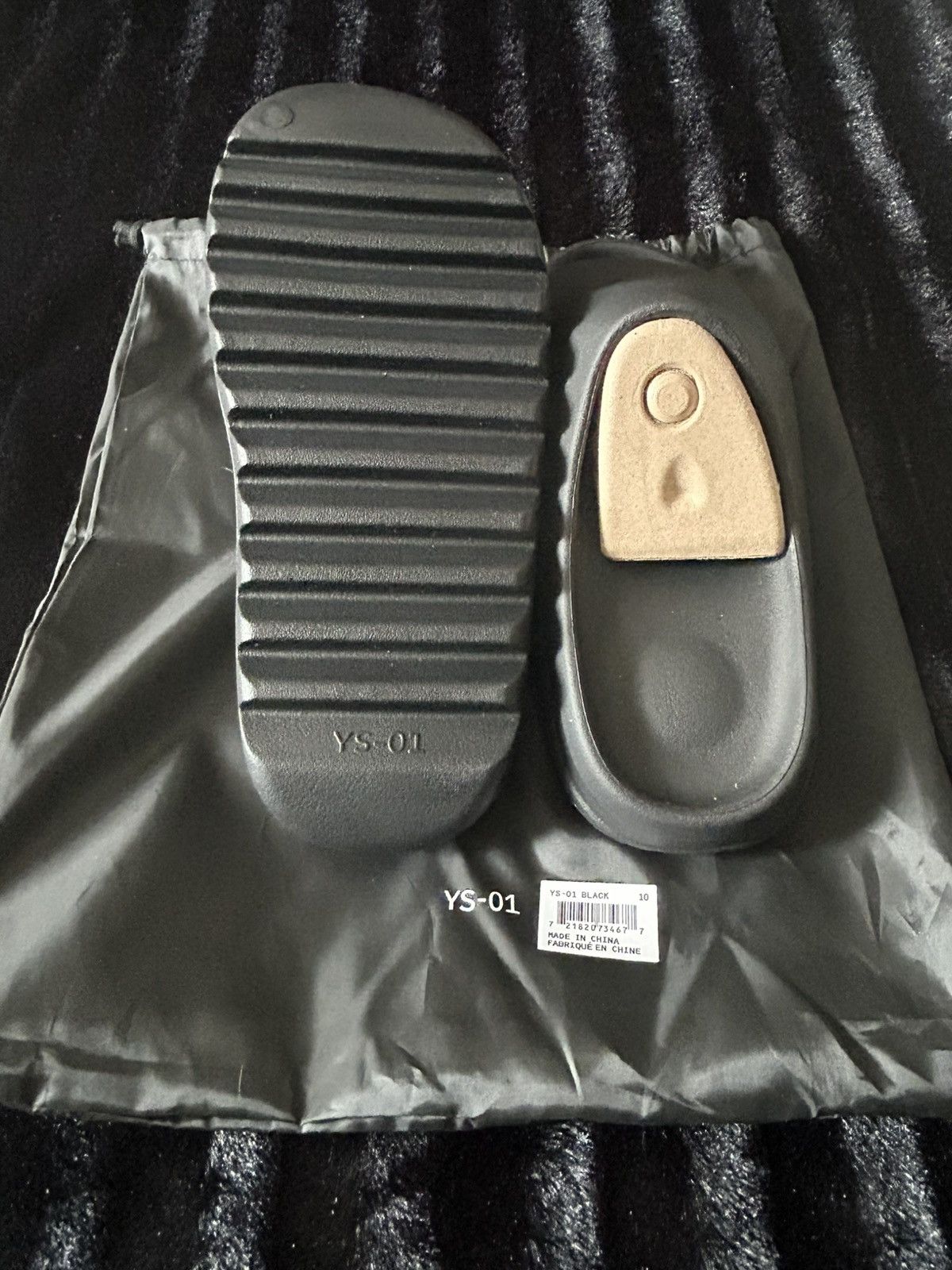Yeezy Yeezy Ys-01 (Black) Size US 10 / EU 43 - 2 Thumbnail