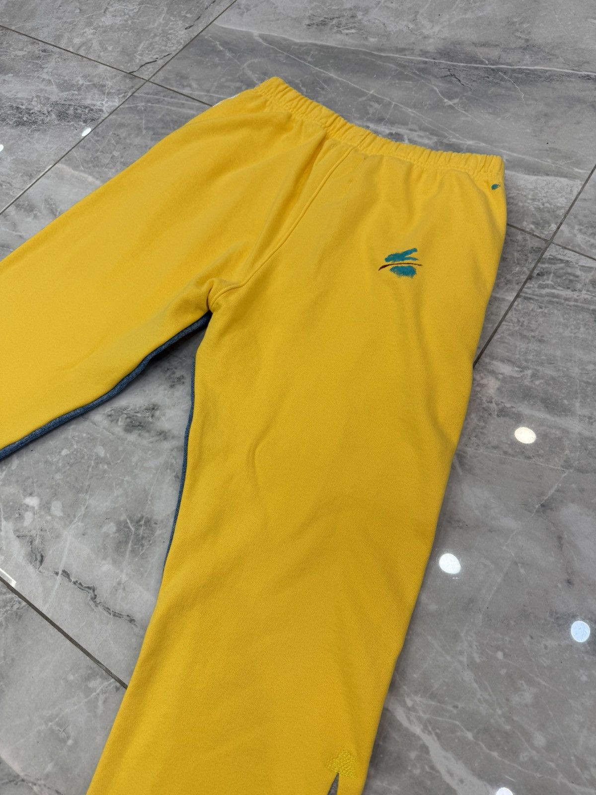 Gallery Dept. Gallery Dept. Yellow Sweatpants Size US 33 - 6 Thumbnail