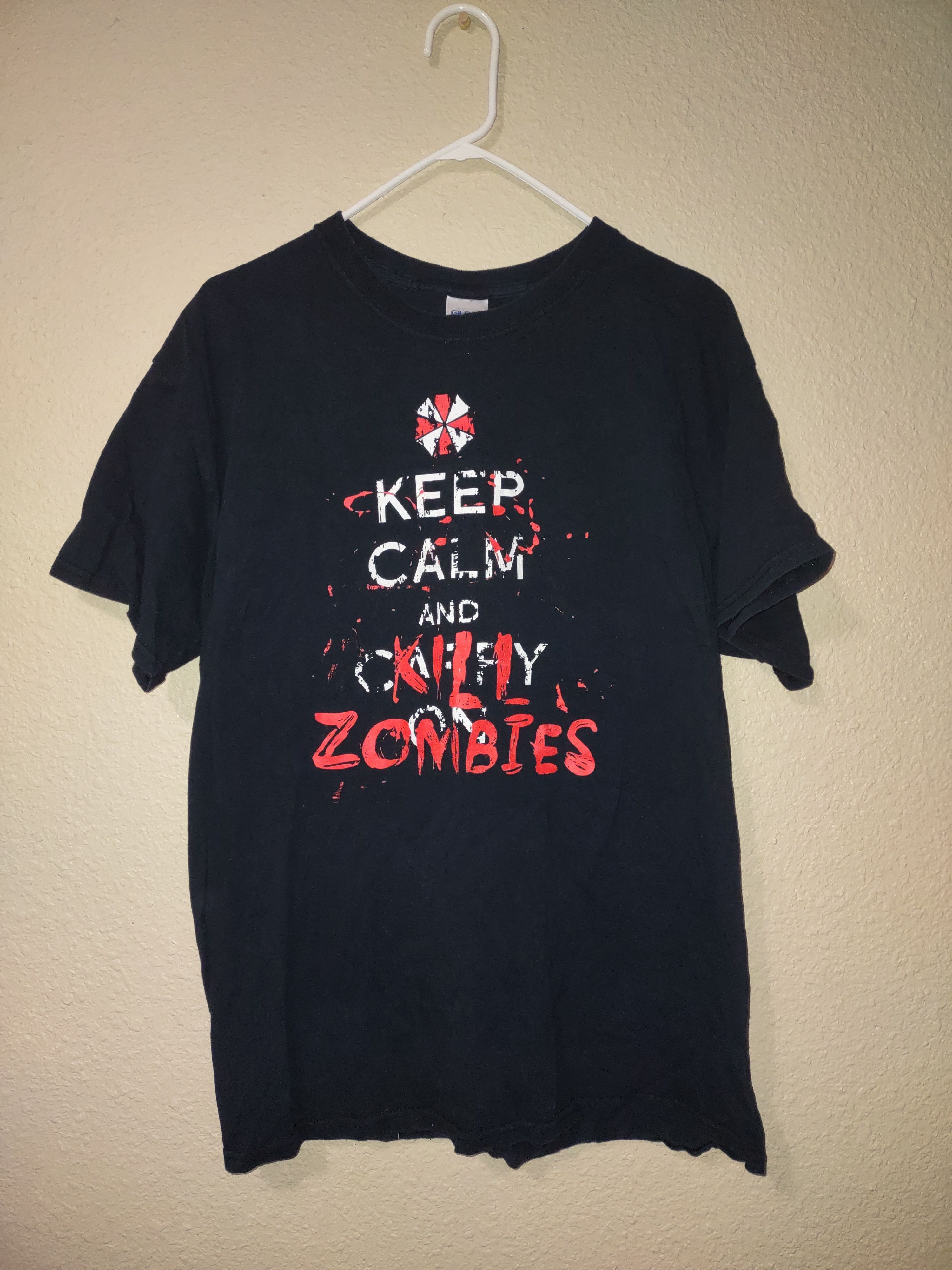 Other Resident Evil - keep calm and kill zombies Size US L / EU 52-54 / 3 - 1 Thumbnail