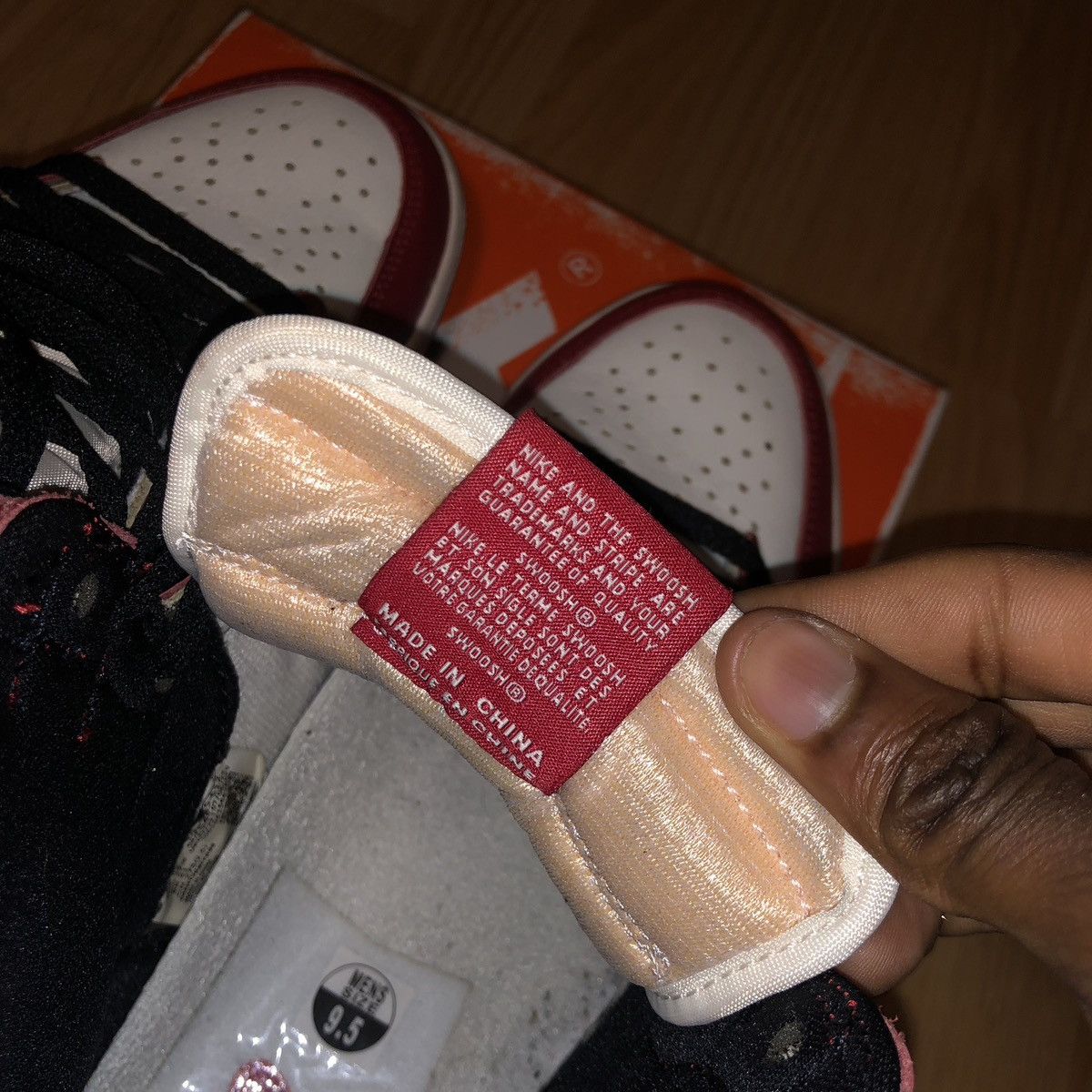 Nike Air Jordan 1 Retro High OG Chicago Lost And Found - Size 9.5 Size US 9.5 / EU 42-43 - 8 Thumbnail