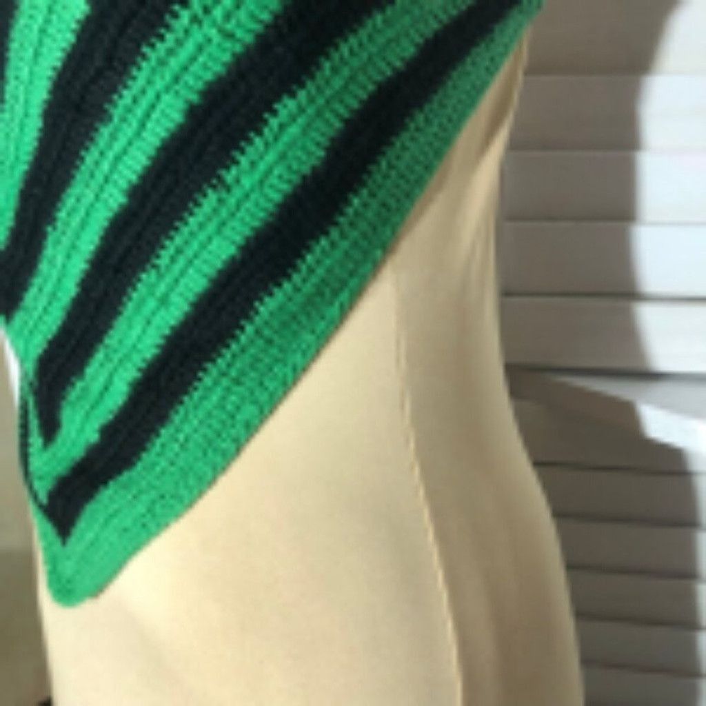 Forever 21 Chevron Knit Halter Top Crochet Striped Green/Black sz M Size M / US 6-8 / IT 42-44 - 8 Thumbnail