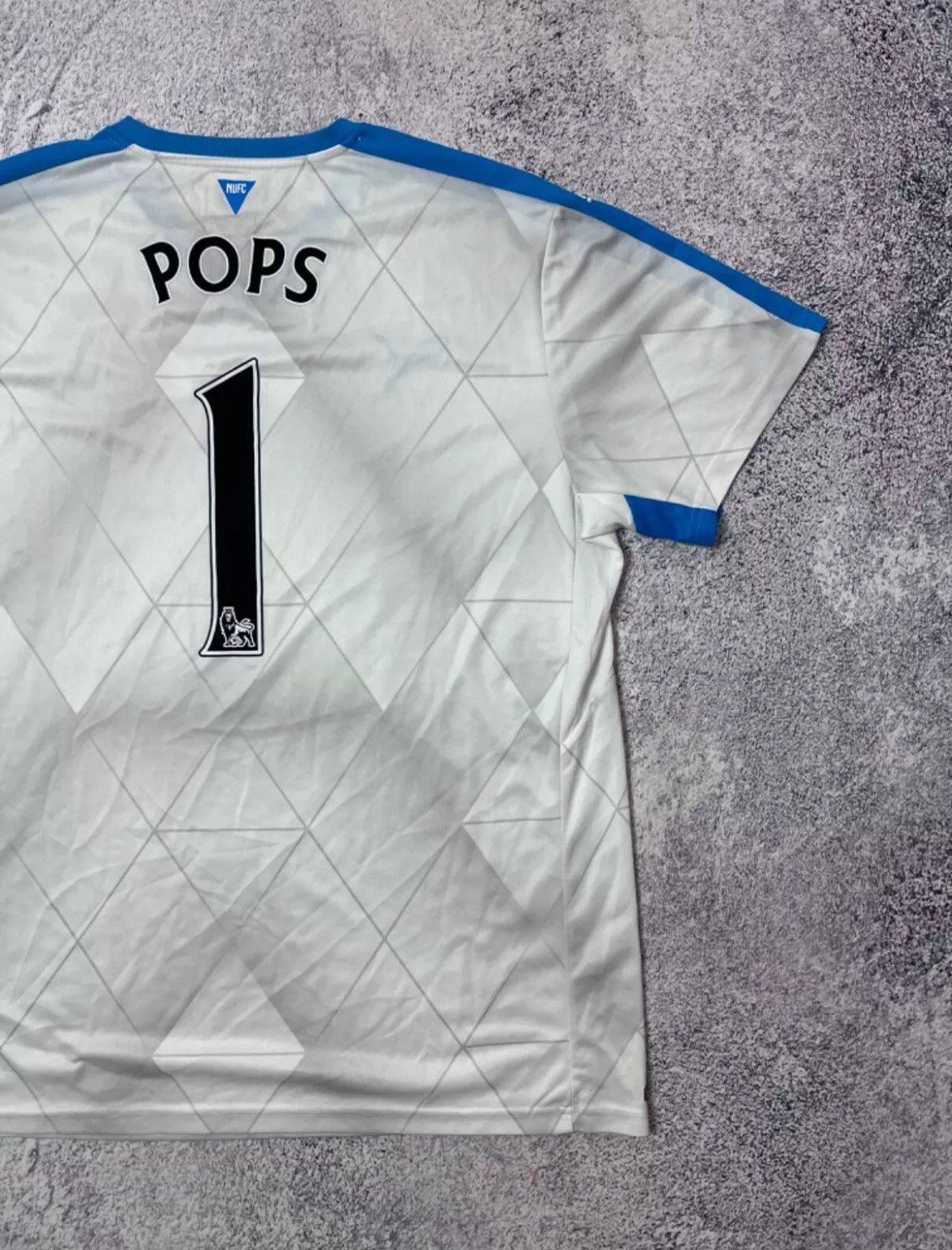 Puma Soccer jersey F.C Newcastle United Puma #1 Pops size Xl Size US XL / EU 56 / 4 - 5 Thumbnail
