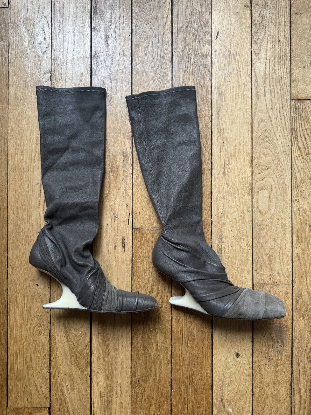 Rick Owens RICK OWENS FALL / WINTER 2018 CANTILEVERED BOOTS Size US 7 / IT 37 - 1 Thumbnail