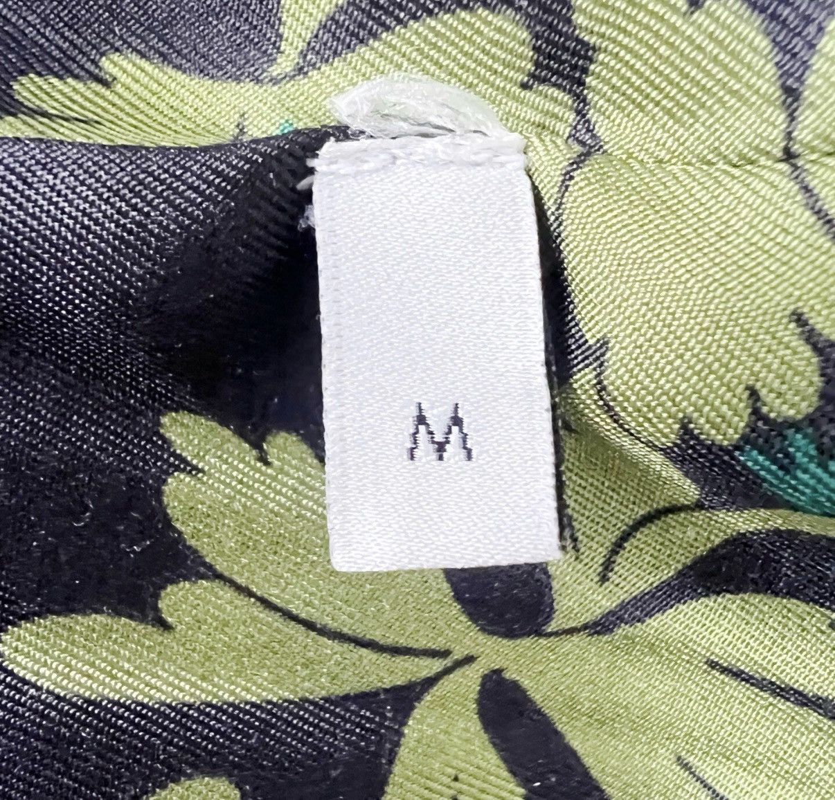 Gucci Gucci Double G Gold Thread All-Over Print Knit Cardigan K12 Size M / US 6-8 / IT 42-44 - 6 Thumbnail