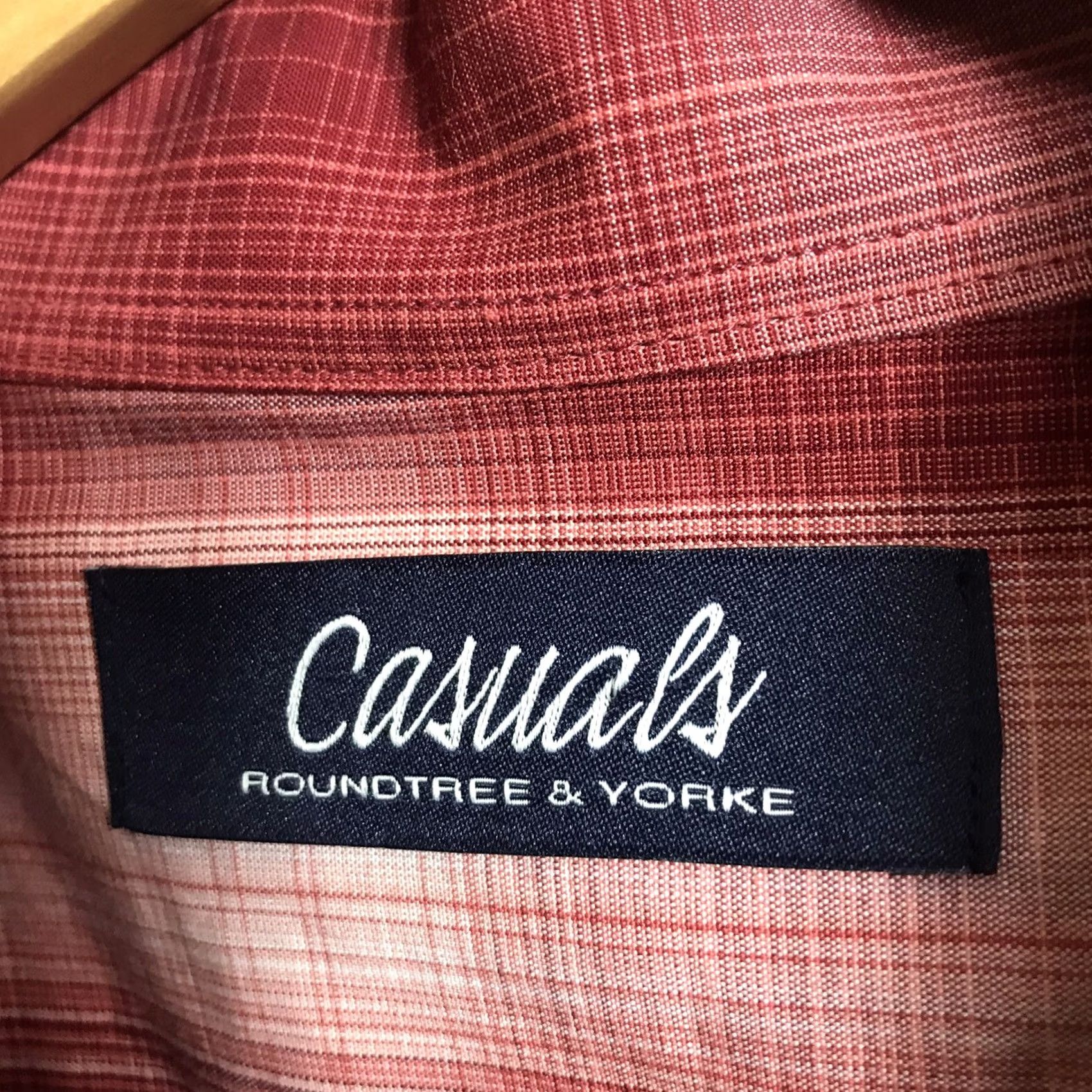 Roundtree & Yorke Roundtree & Yorke Casuals Shirt Mens Sz XL Red Ombré Plaid Button Front NEW Size US XL / EU 56 / 4 - 2 Thumbnail