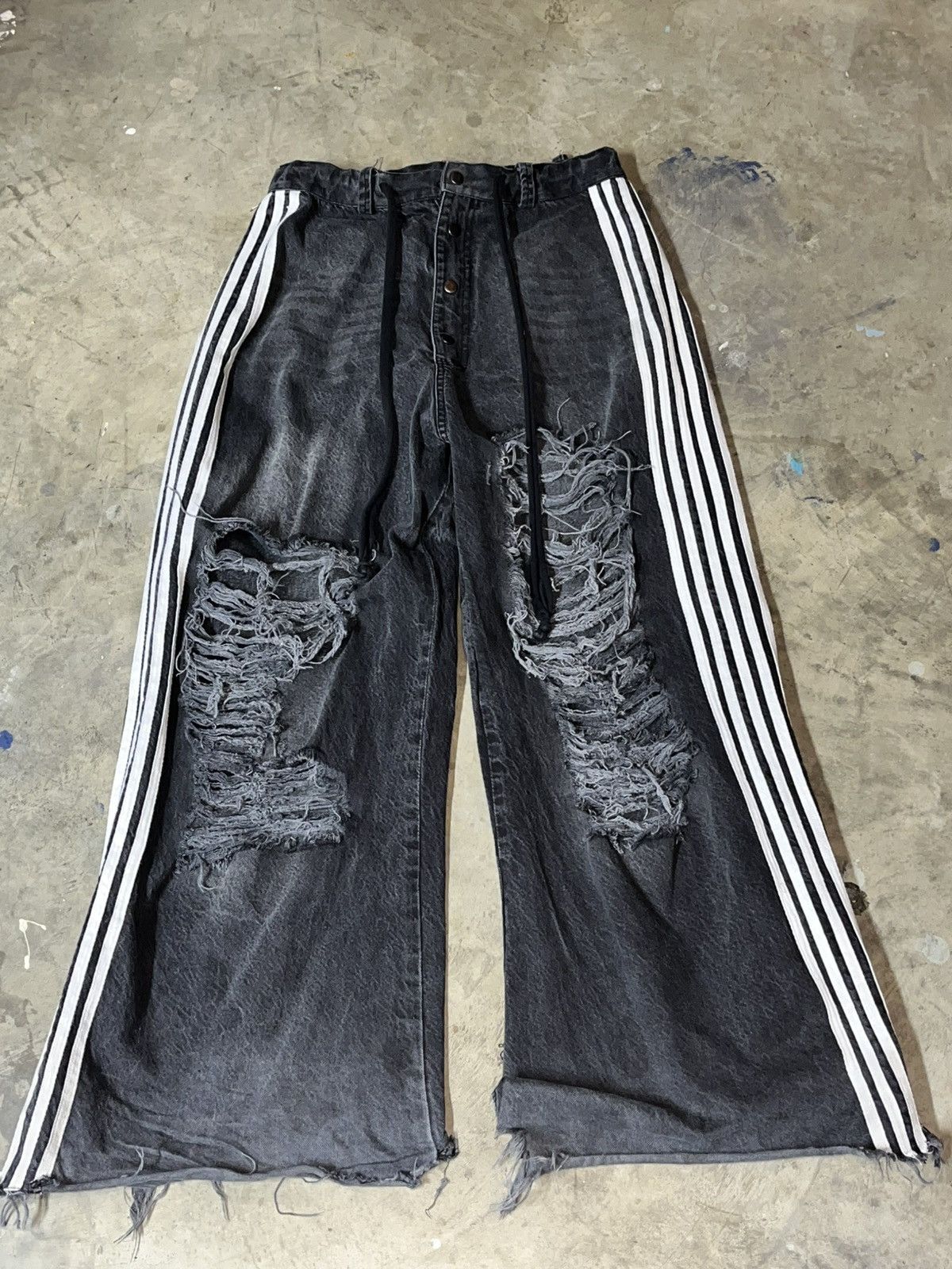 ゆいyori sports 5ストライプデニム 28 確実正規品 ゆいyori sports 5ストライプデニム 28 確実正規品 ゆいyori sports 5