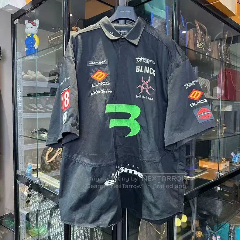Balenciaga Balenciaga Game Badge Glow in the Dark Embroidered Short S Size S / US 4 / IT 40 - 1 Thumbnail