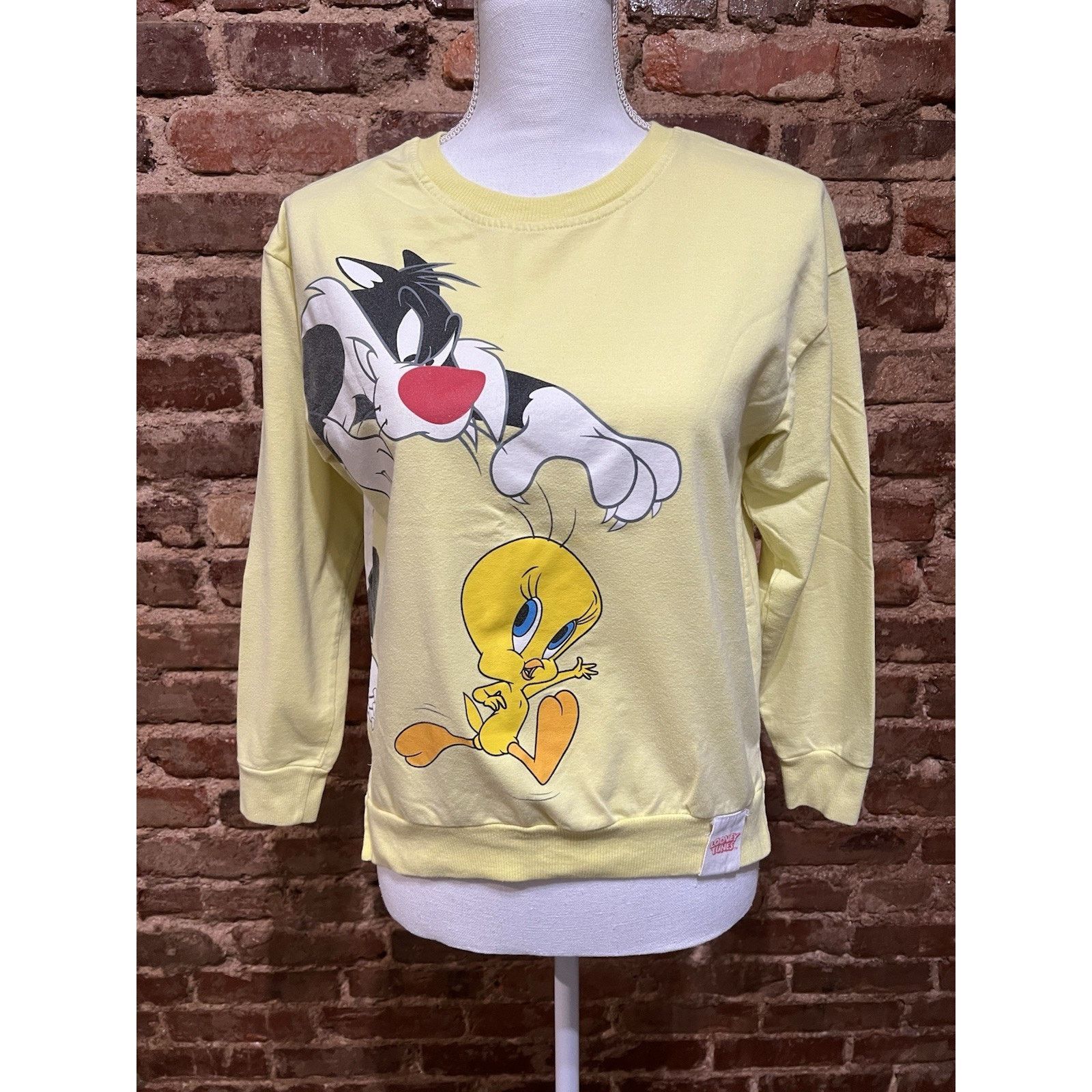 & Other Stories Looney Tunes Juniors Sz S Sylvester Tweedy Yellow Sweatshirt Size S / US 4 / IT 40 - 1 Thumbnail