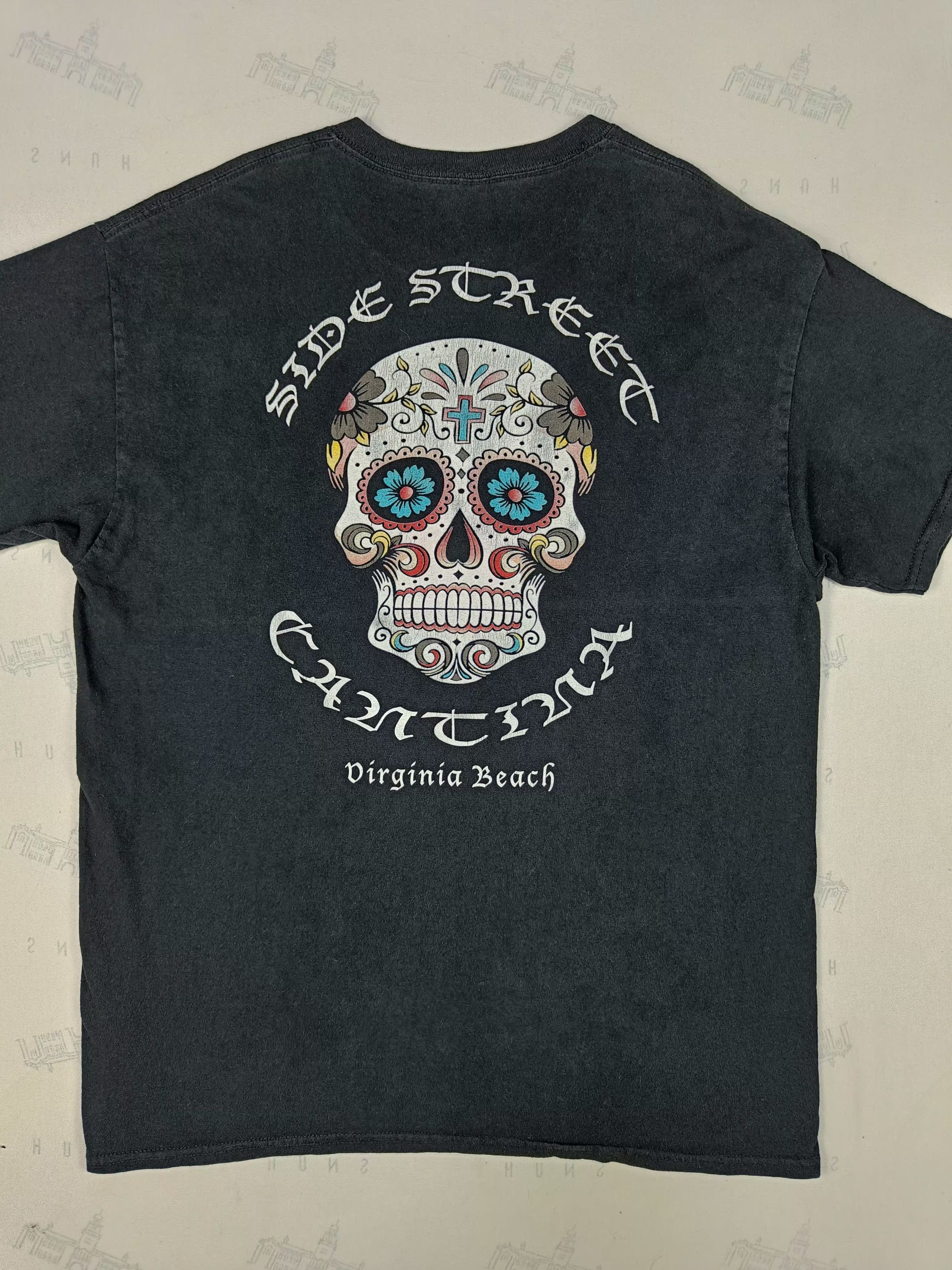 Cross Colours Vintage Gildan Side Street Cantina SKULL CROSS T-shirt Size US L / EU 52-54 / 3 - 3 Thumbnail