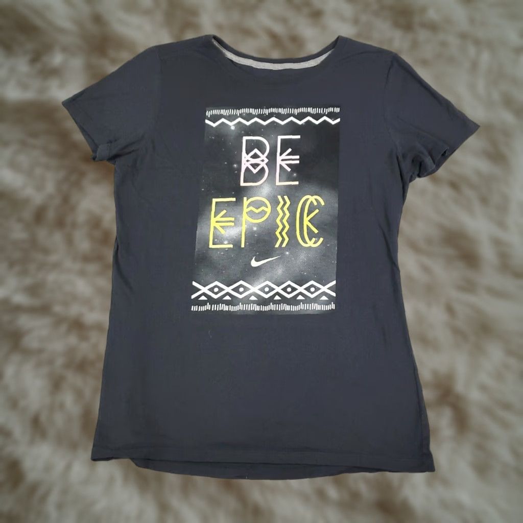 Nike VINTAGE Nike T-Shirt Womens Large Gray Logo Casual Short Sleeve Ladies Size L / US 10 / IT 46 - 1 Thumbnail