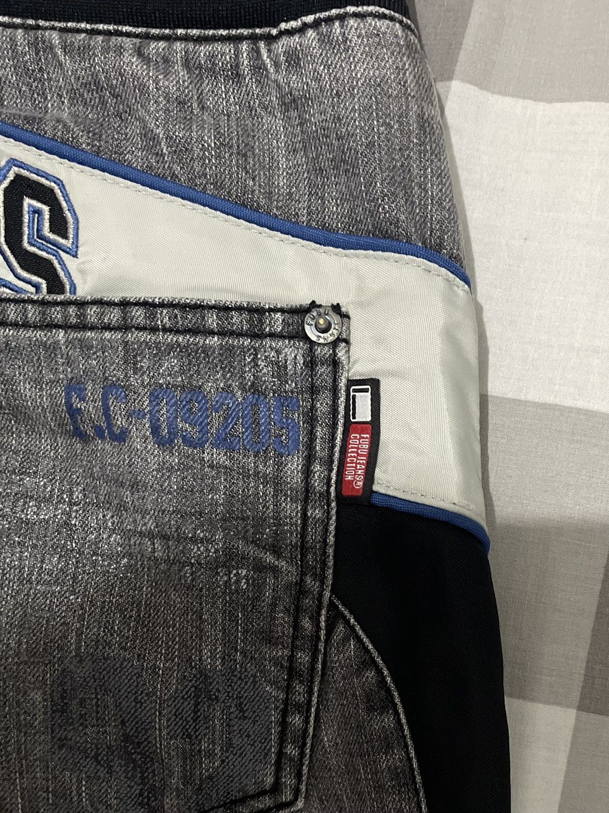Fubu 2000s Fubu Panelled Baggy Jeans Y2K Size US 31 - 9 Thumbnail