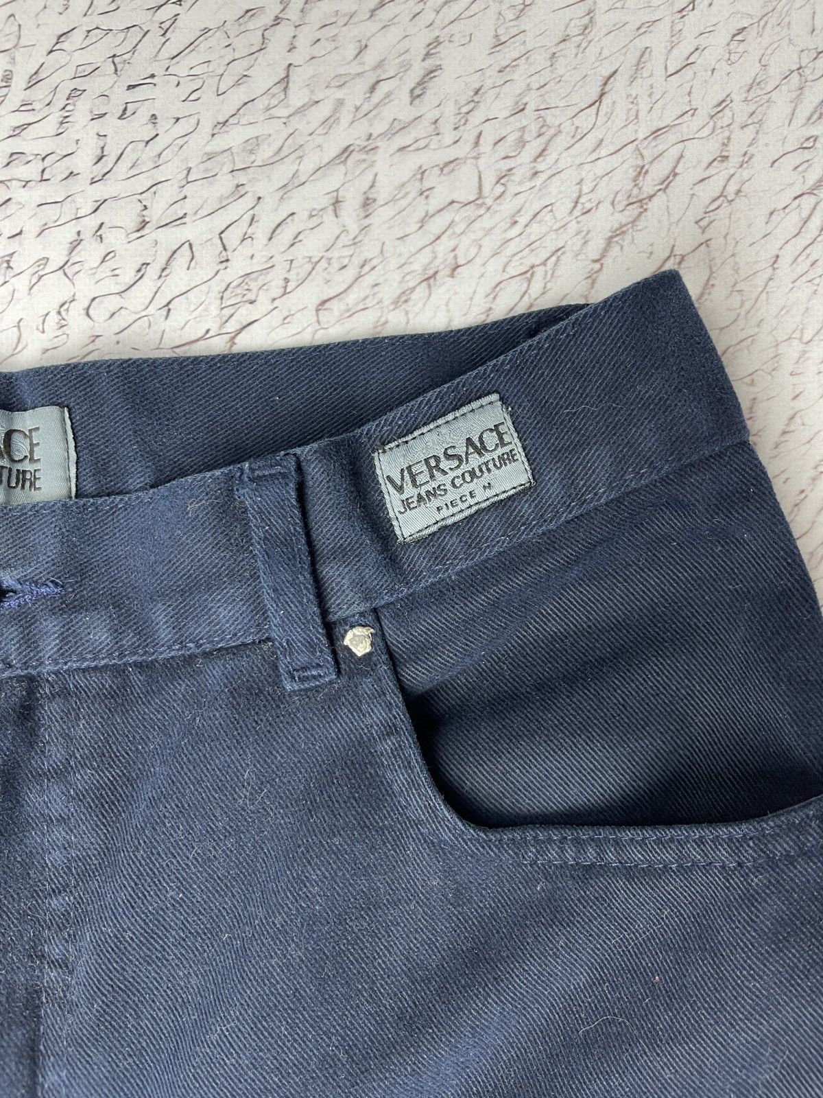 Versace Jeans Couture Versace Jeans Couture vintage navy blue denim jeans pants Size US 32 / EU 48 - 7 Thumbnail
