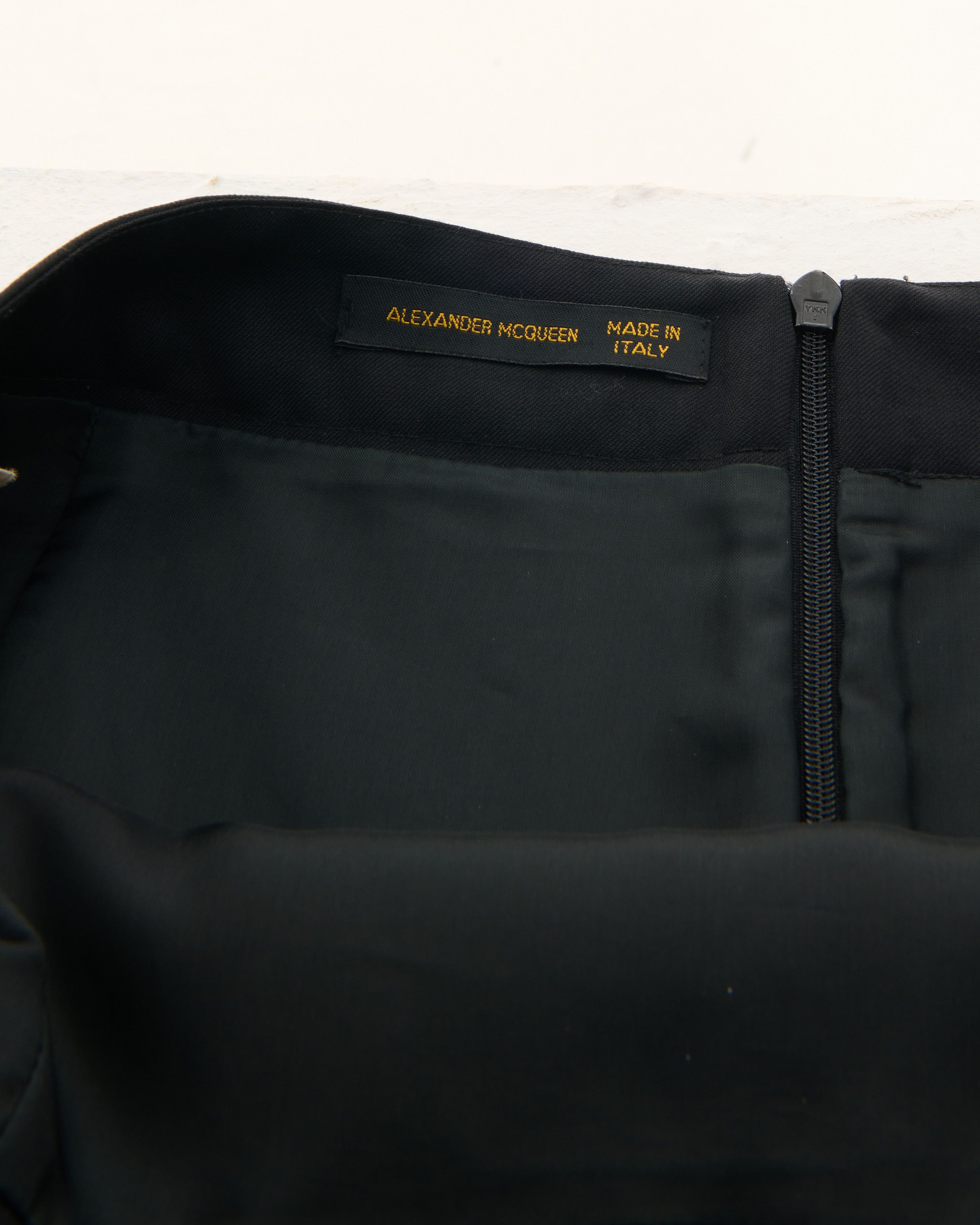 Alexander McQueen F/W 2001 Black paneled wool skirt Size 30" / US 8 / IT 44 - 5 Thumbnail
