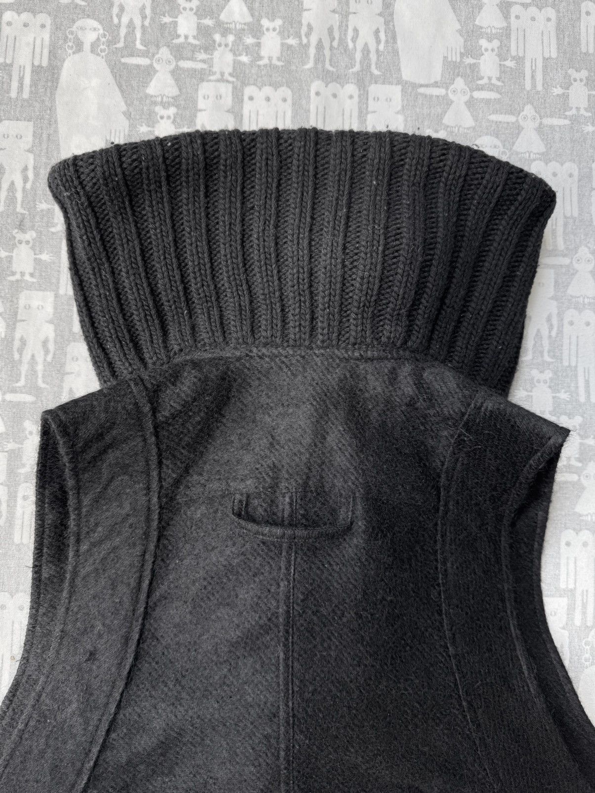 Balenciaga Balenciaga AW02 Funnel Collar Oversized Sleeveless Jacket Size US M / EU 48-50 / 2 - 9 Thumbnail