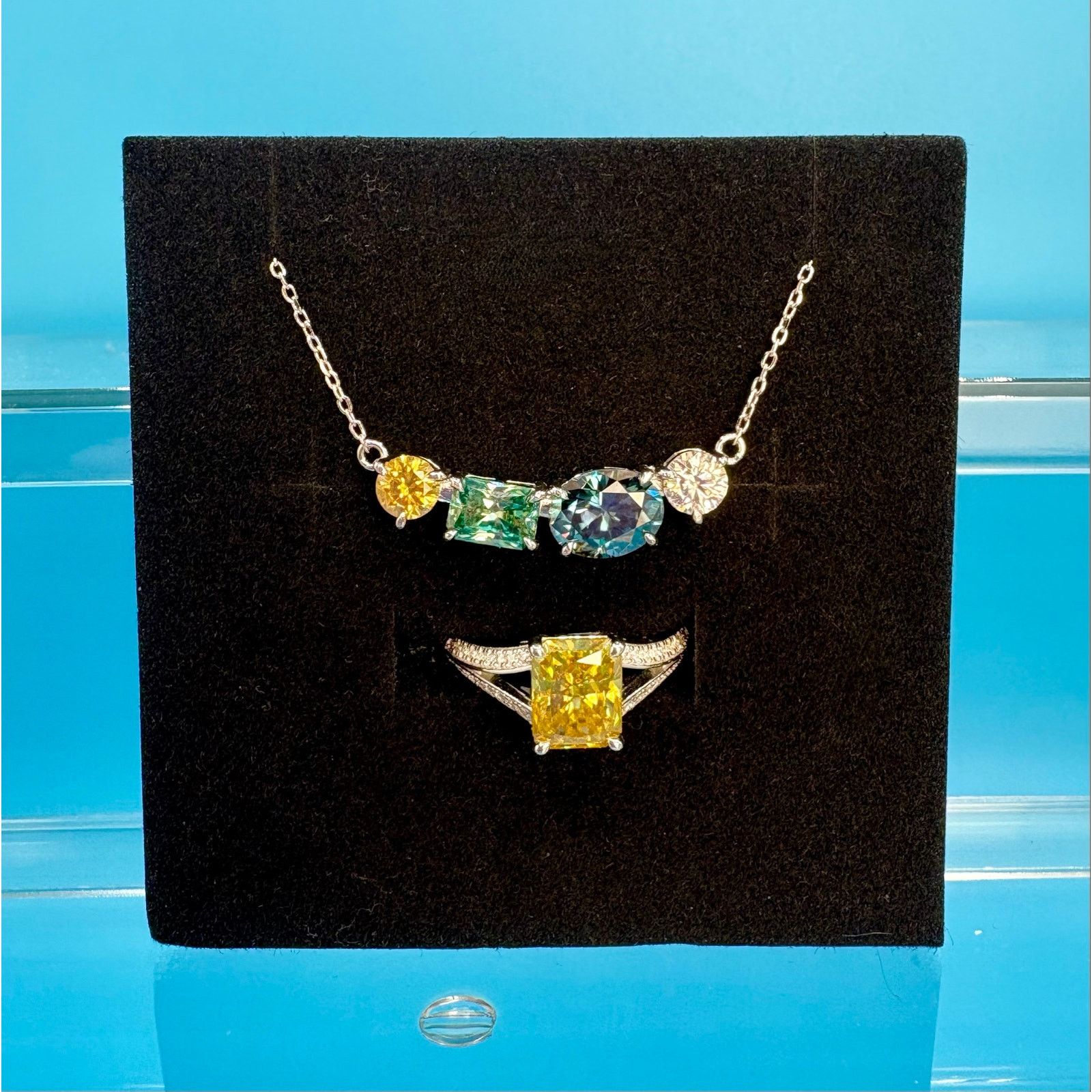 Jewelry NEW Stunning AU750 Moissanite Ring and Necklace Set Size ONE SIZE - 1 Thumbnail