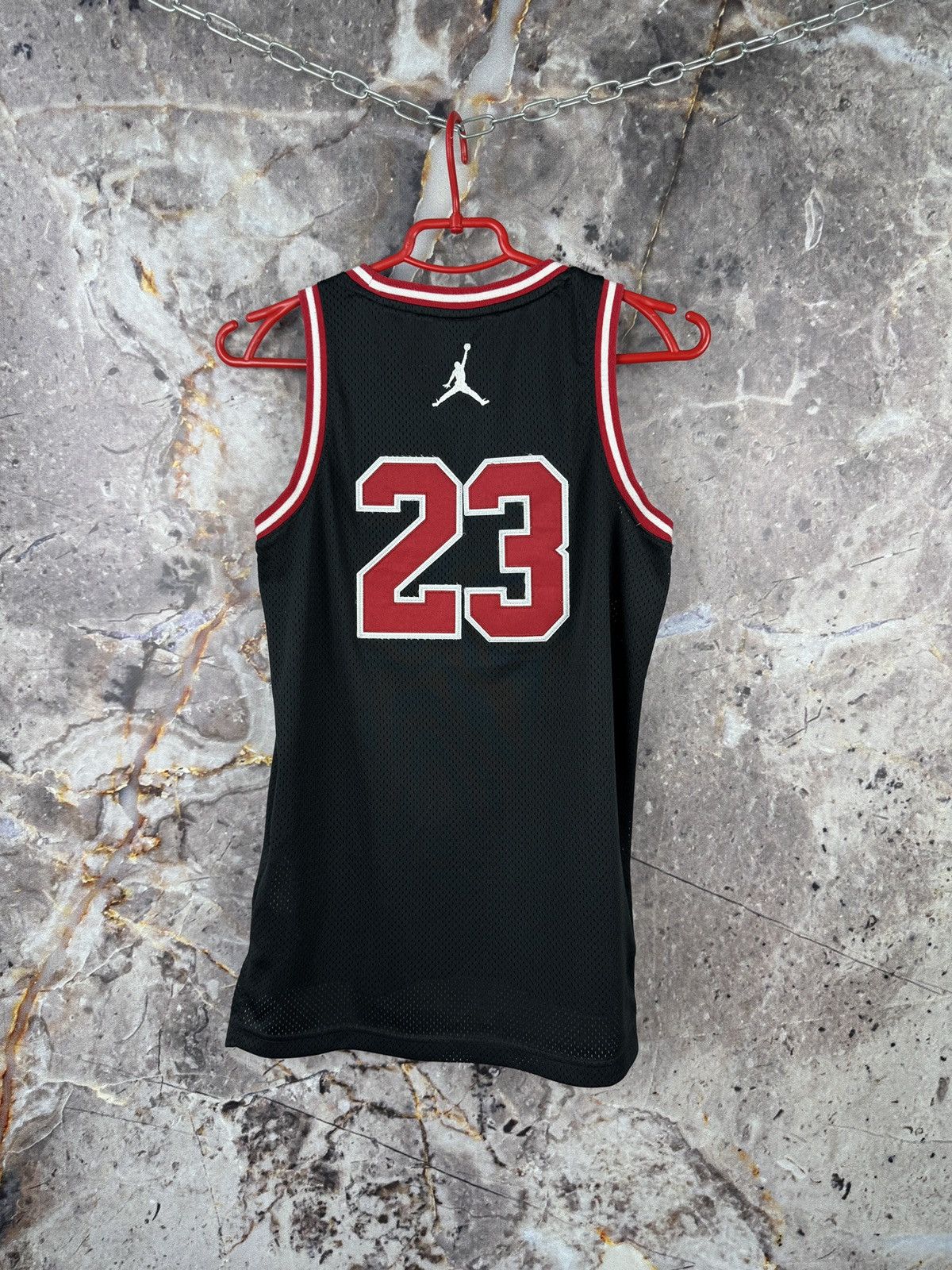 Jordan Brand Jordan 23 Basketball Jersey Chicago Bulls Size 12-13 YRS Size US XXS / EU 40 - 9 Thumbnail