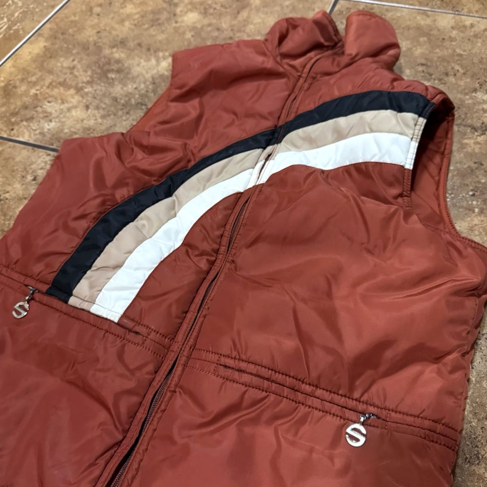 Rainbow VTG 1970s SASKA SKIWEAR Womens Large Reversible Vest Rainbow Chevron Zip Pockets Size L / US 10 / IT 46 - 2 Thumbnail