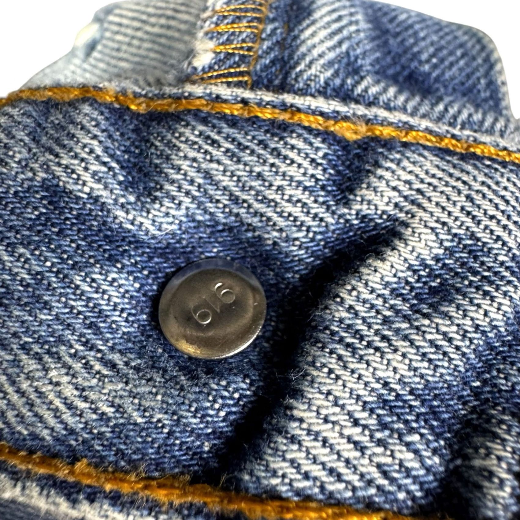 Levi's VINTAGE Levi's 550 Jeans Mens 34x32 Blue Distressed 90s Paper Tag Grunge Y2K Jeans Mens 34x32 Blue Distressed 90s Paper Tag Grunge Y2K Size US 34 / EU 50 - 4 Thumbnail