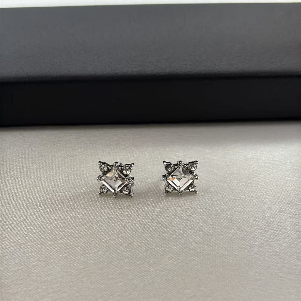 Other Star Stud Earrings for Men Women Streetwear Hip Hop Punk Size ONE SIZE - 1 Thumbnail