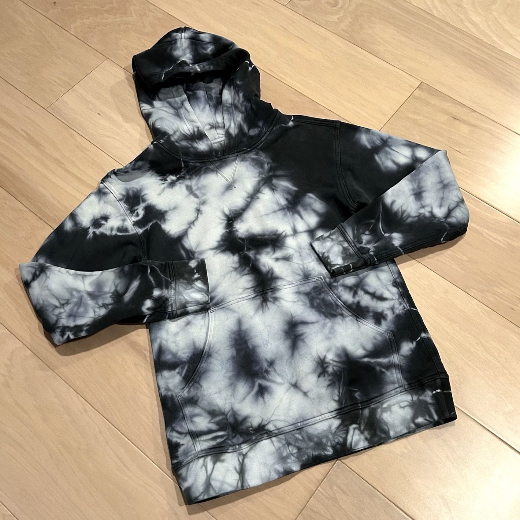 Lululemon Lululemon All Yours Hoodie Tie Dye Women’s 6 Sweatshirt Pullover Hooded Multicolor Regular Size 6 Womens Size M / US 6-8 / IT 42-44 - 2 Thumbnail