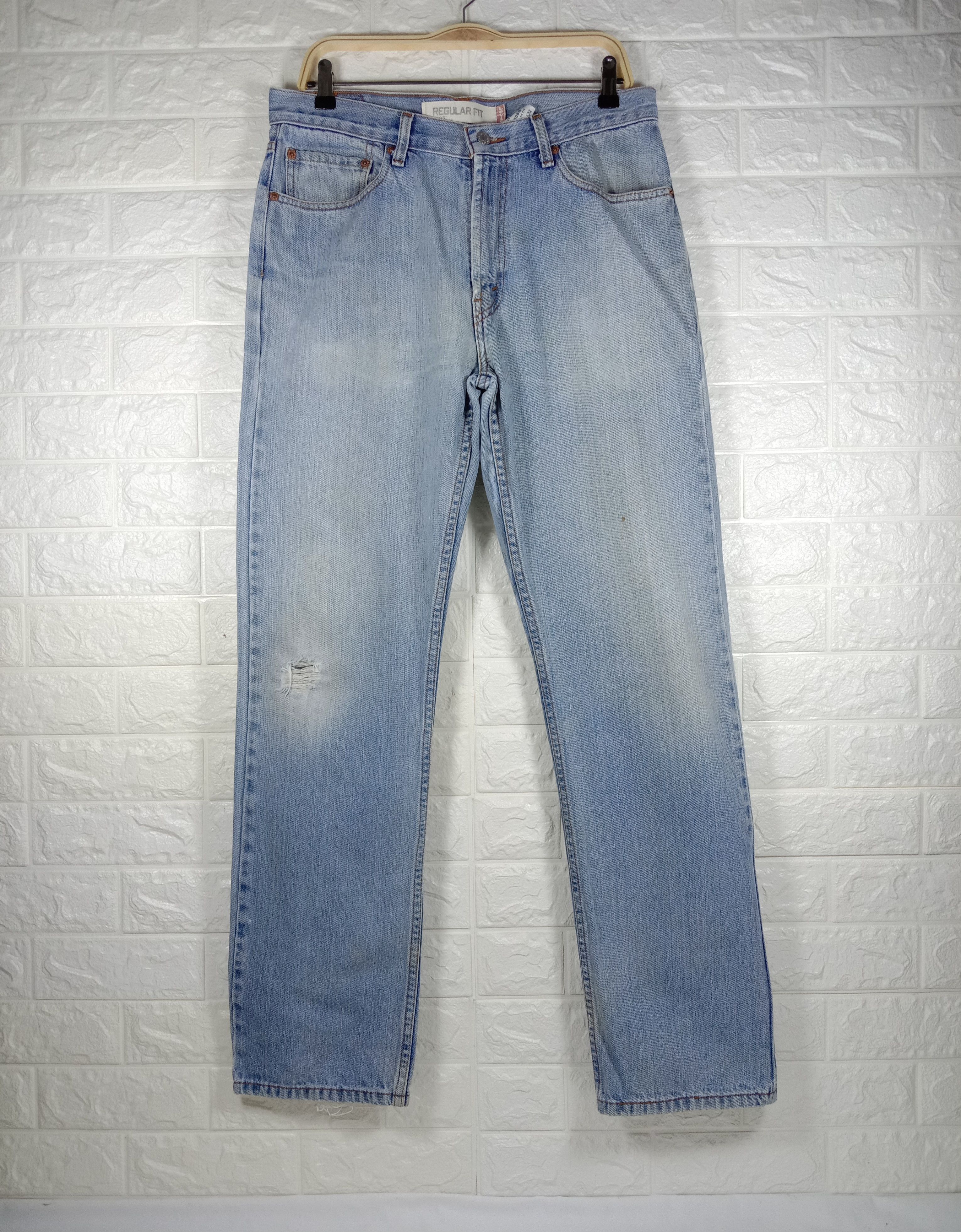 Levi's Vintage Levi’s 505 Light Wash Jeans Distressed Denim Size US 33 - 1 Thumbnail