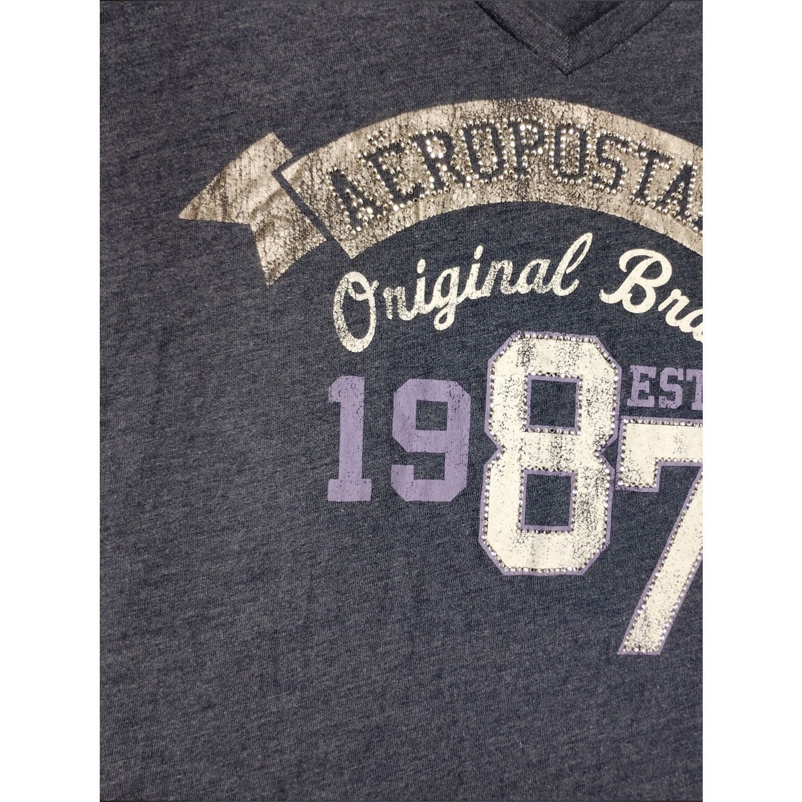 Aeropostale Aeropostale Navy Graphic V-Neck Tee with Lilac Accents Size S / US 4 / IT 40 - 2 Thumbnail