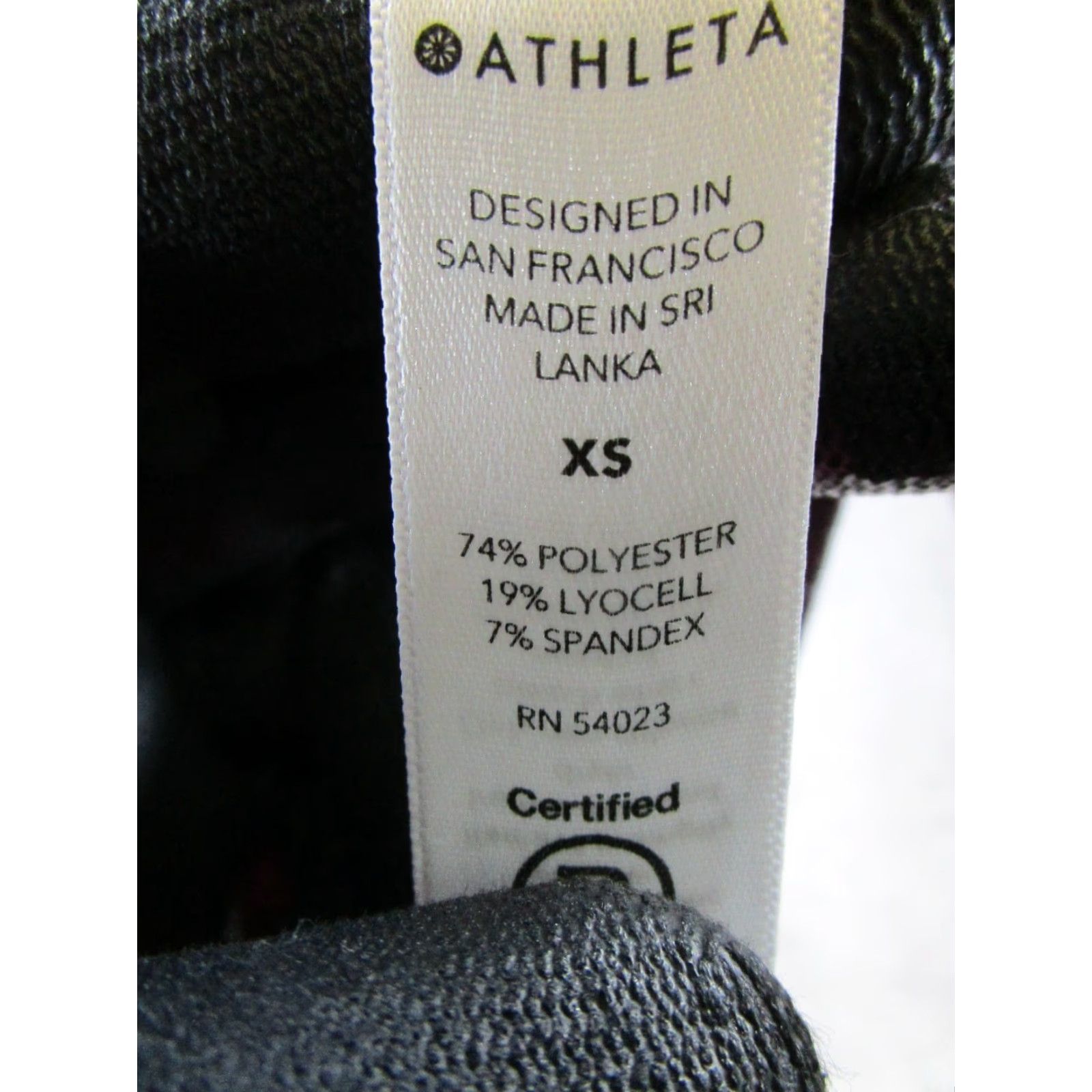 Athleta Athleta Shirt Womens XS Gray Pullover Activewear Breathable Lightweight Arm: Long Sleeve Round Neck Athletic Fit Gym & Training Womens XS Gray Size XS / US 0-2 / IT 36-38 - 4 Thumbnail