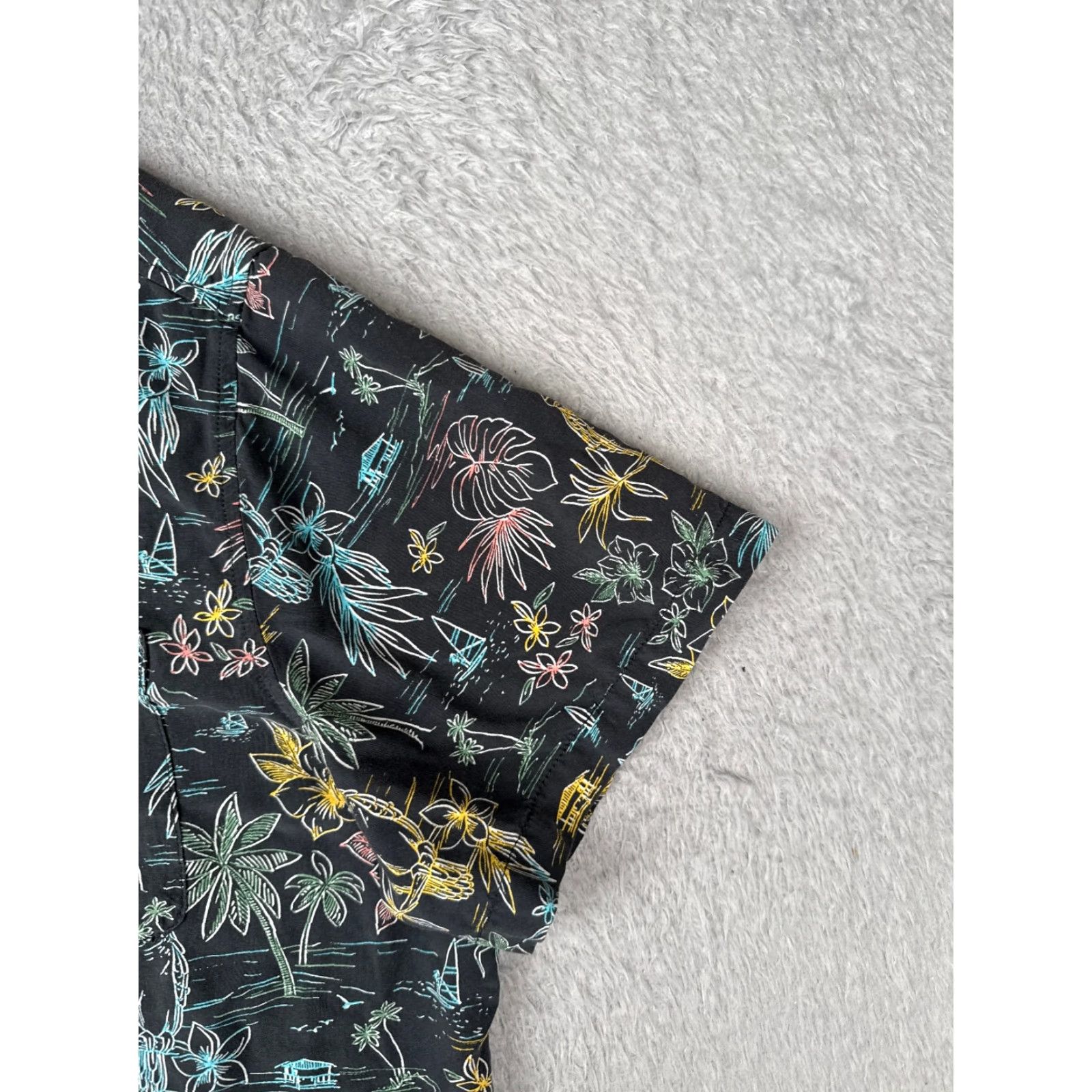 Vintage Goodfellow & Co Shirt Men 2XL XXL Black Macaws AOP Hawaiian Button Up 100% Rayon Size US XXL / EU 58 / 5 - 2 Thumbnail