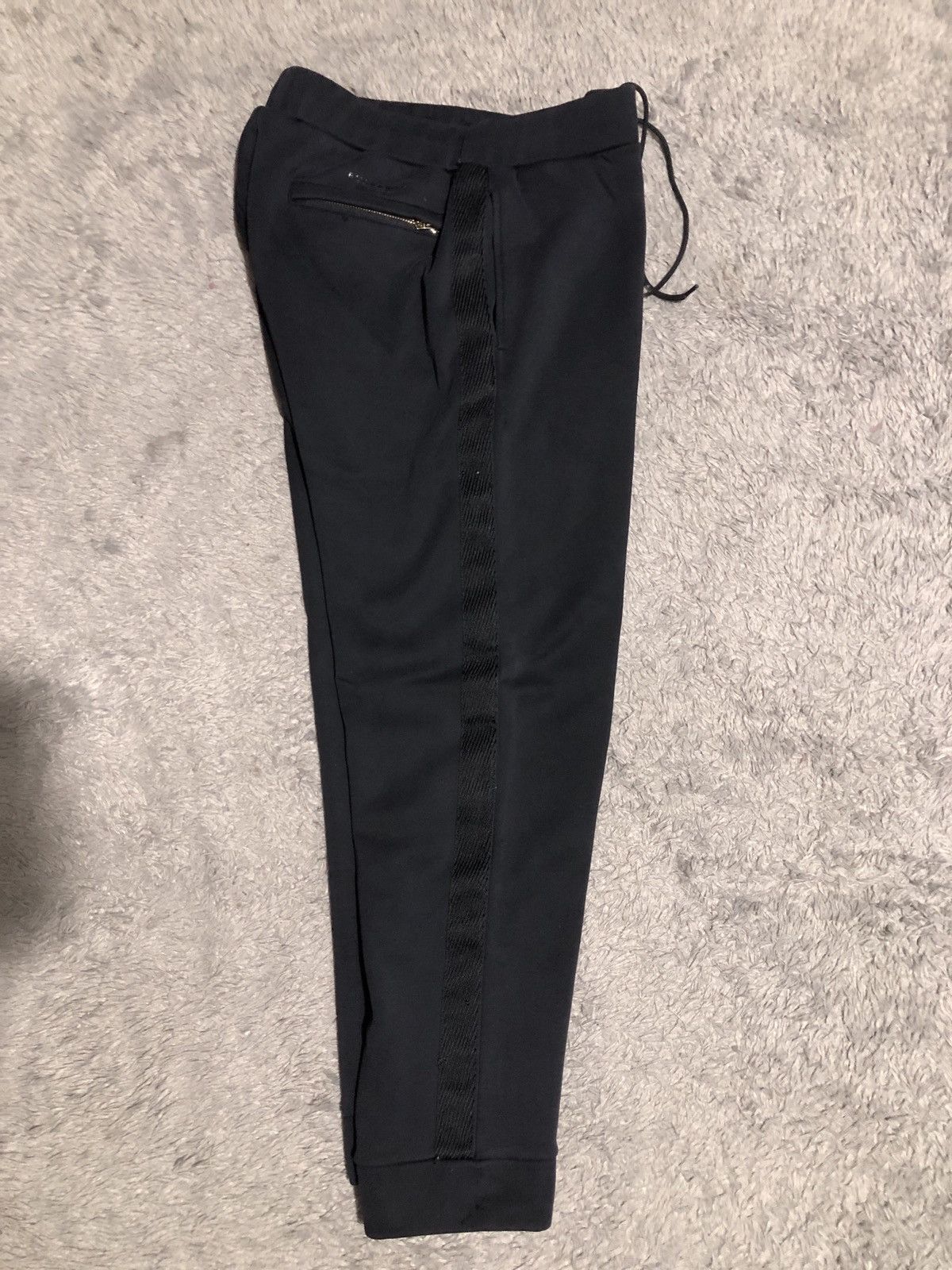 Burberry BURBERRY SWEATPANT BLACK ON BLACK fit 34-36 Size US 34 / EU 50 - 2 Thumbnail